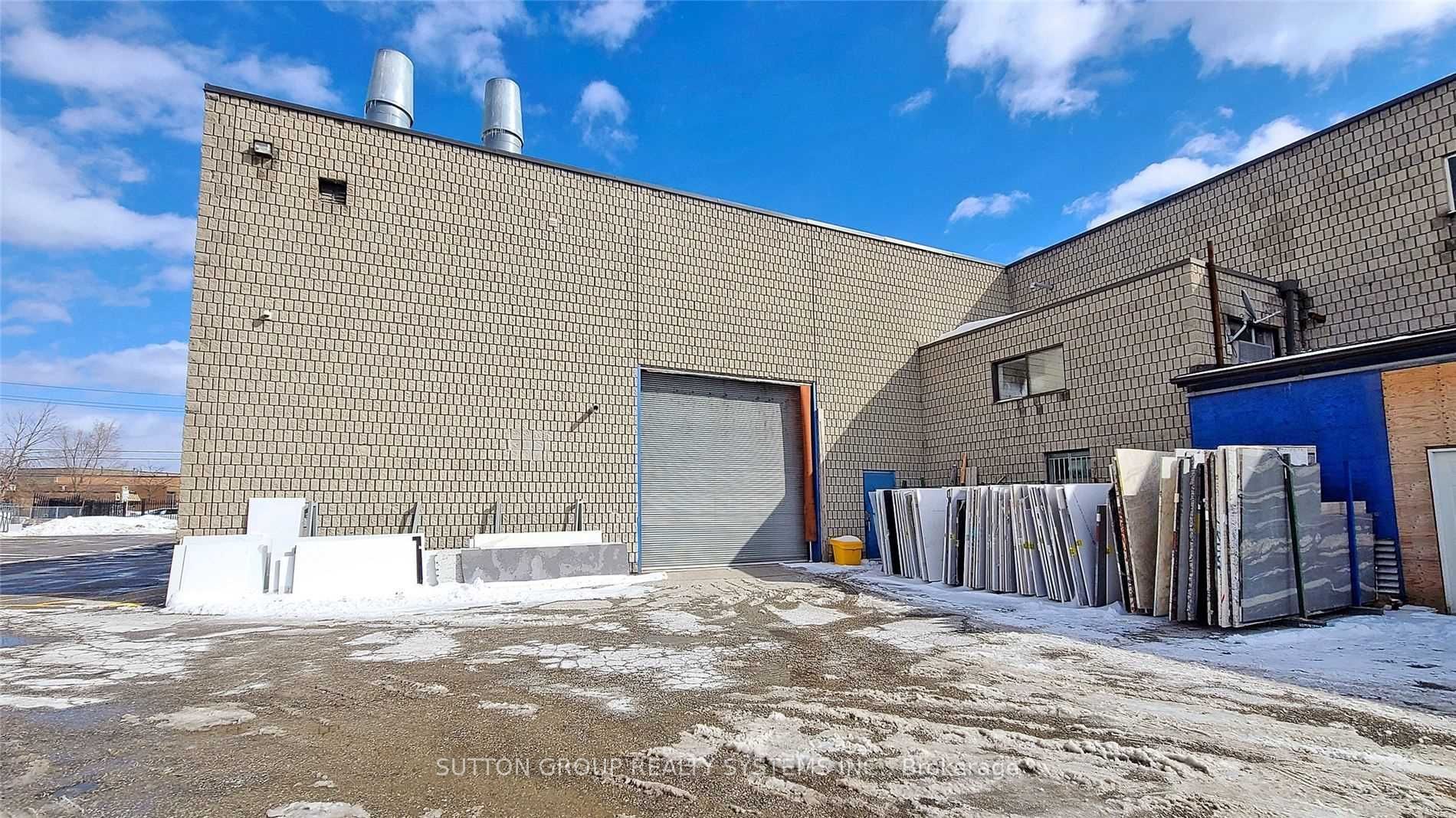 157 Toryork Drive Property Photo 23