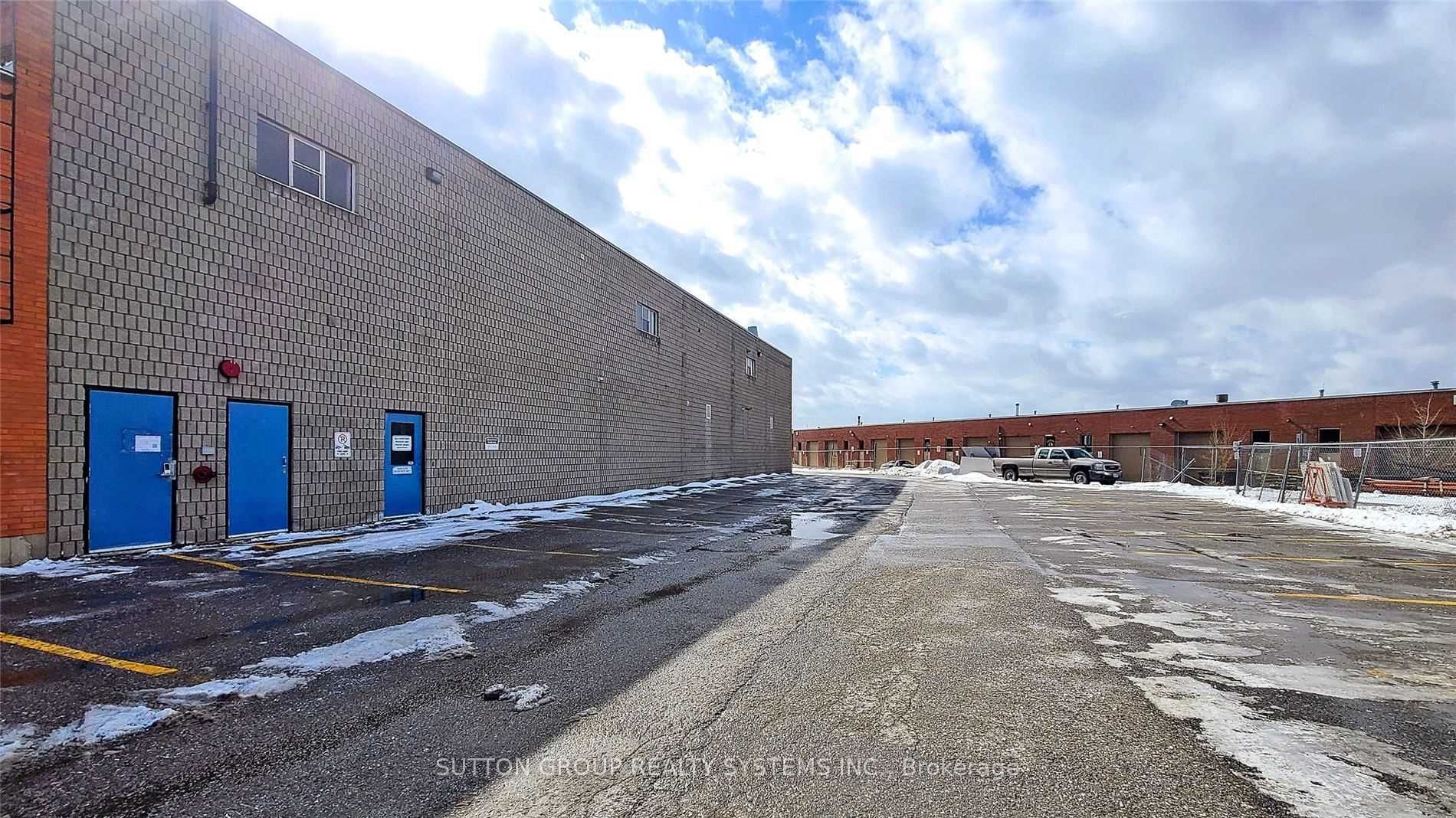 157 Toryork Drive Property Photo 24