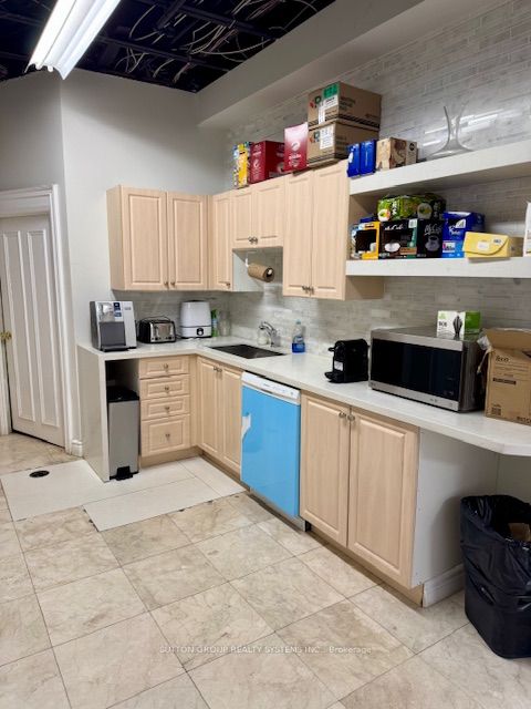 157 Toryork Drive Property Photo 40