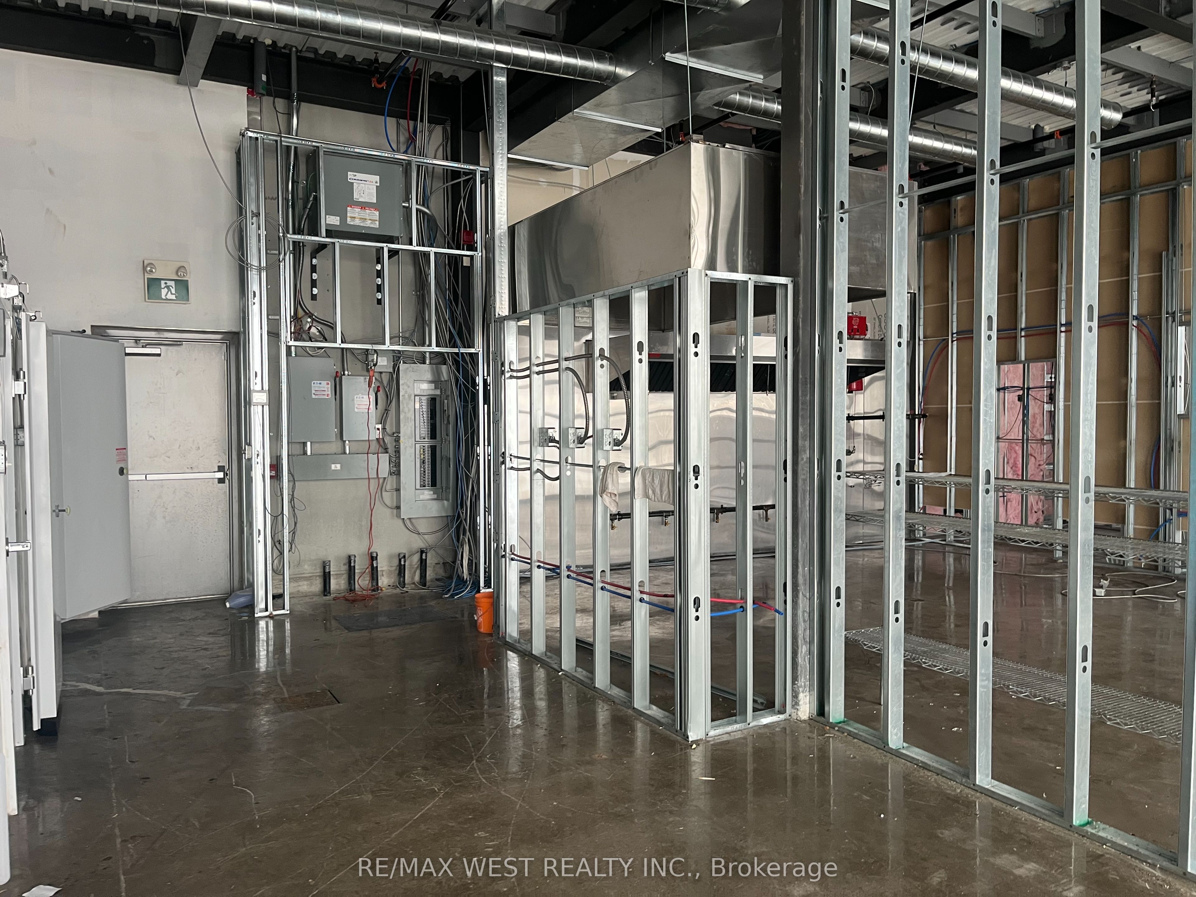 #8 - 1800 Davenport Road Property Photo 7