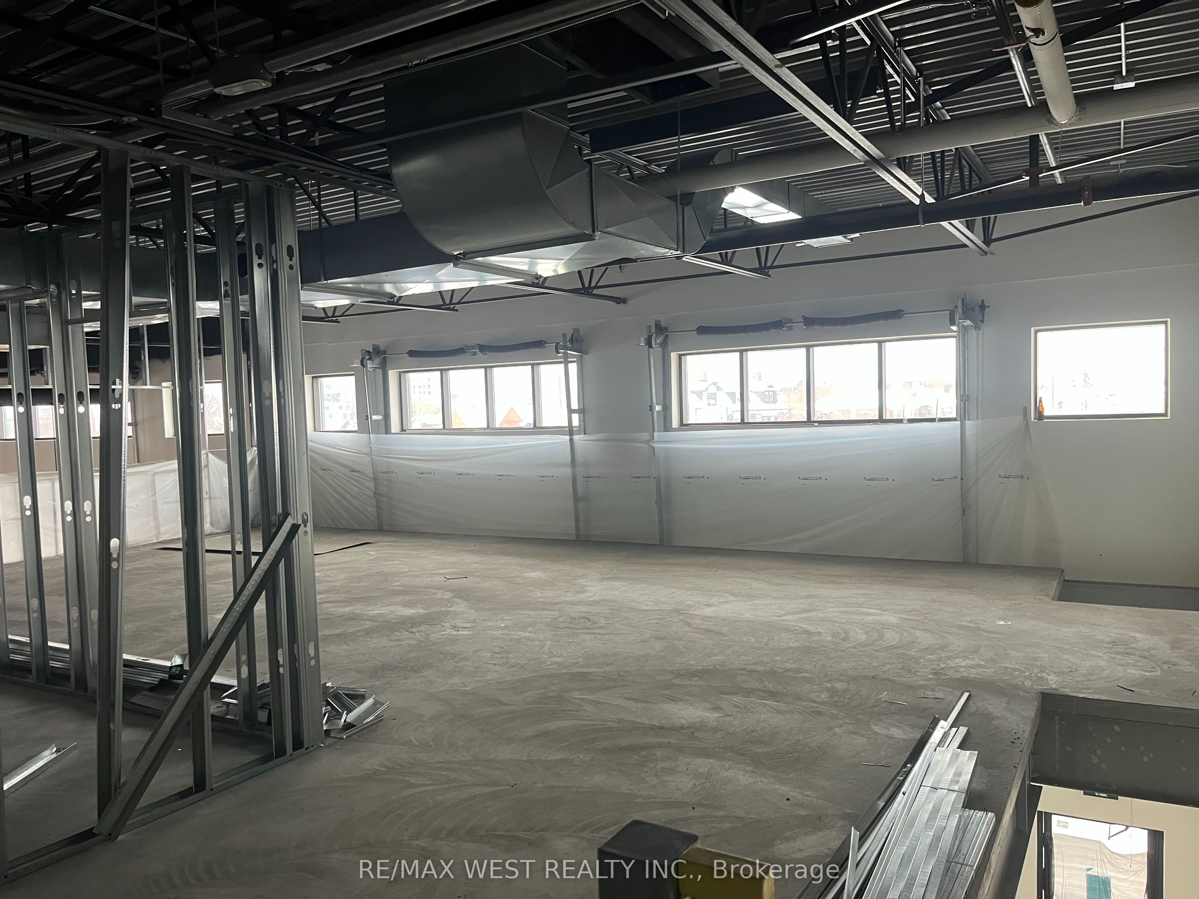 #8 - 1800 Davenport Road Property Photo 11