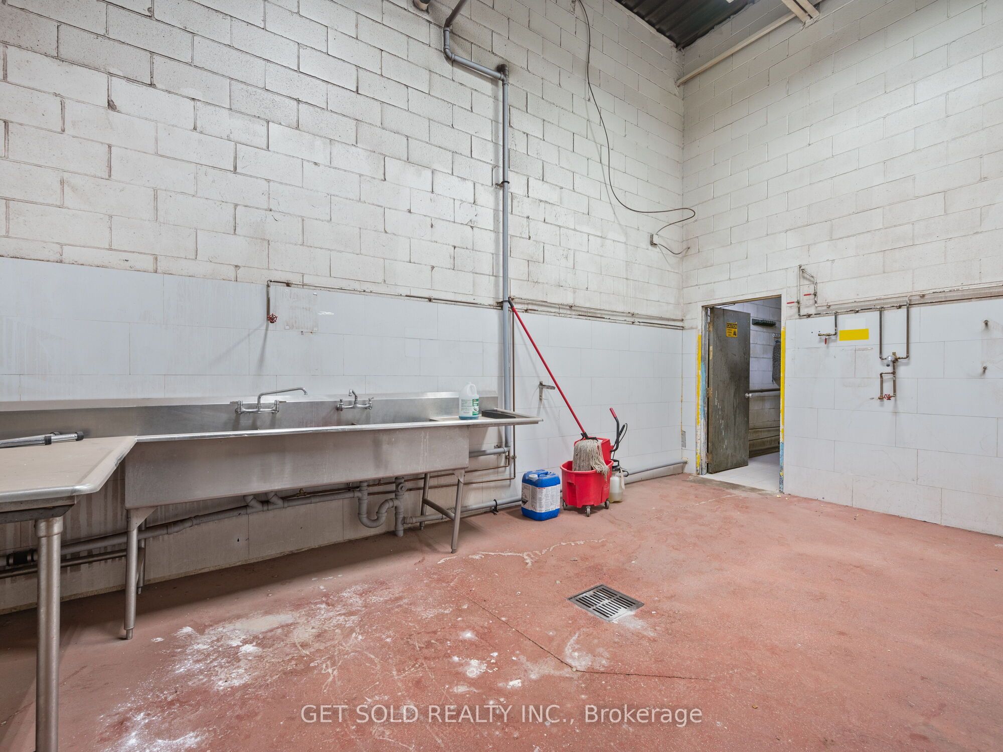 650 Fenmar Drive Property Photo 17