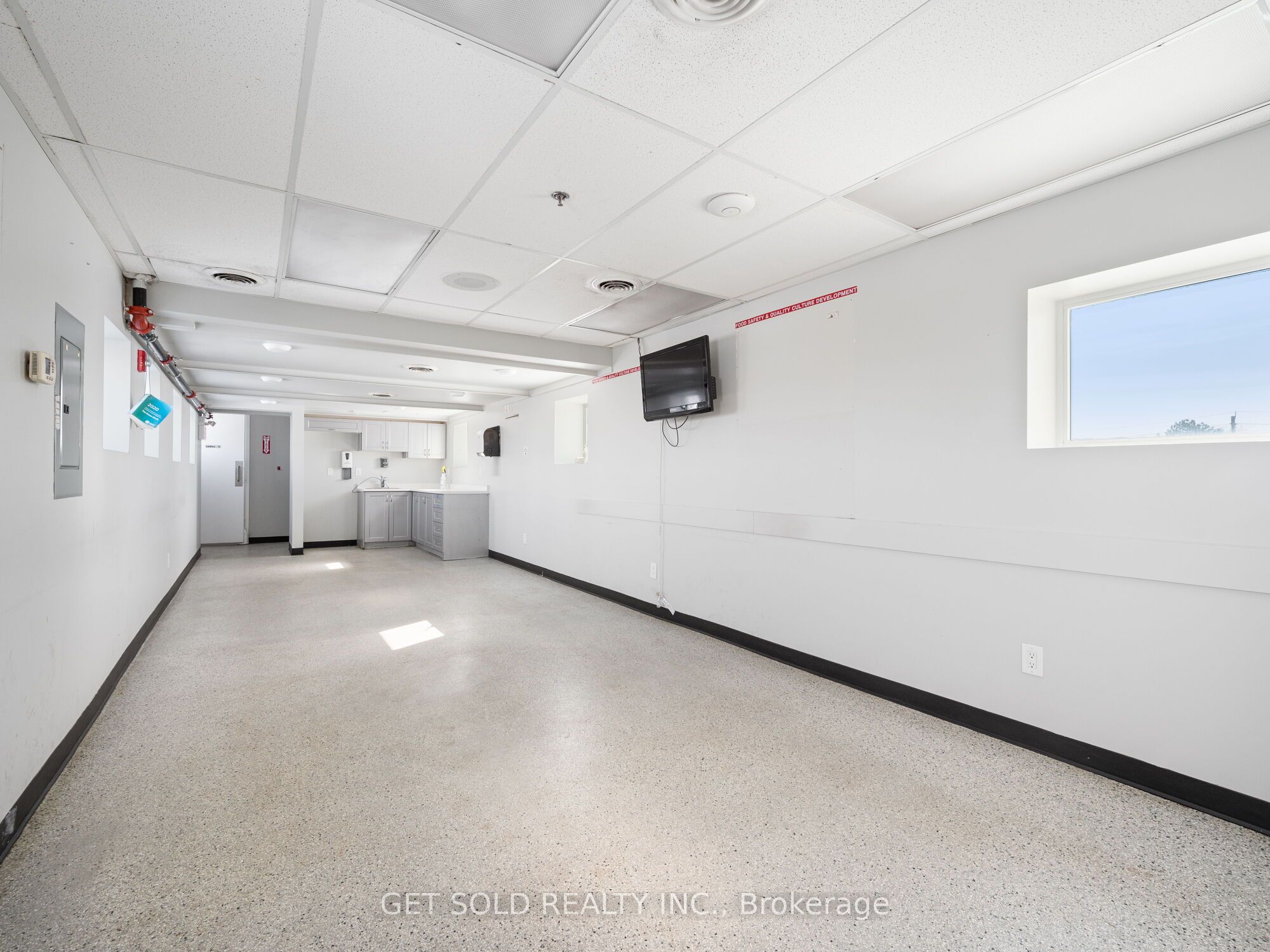 650 Fenmar Drive Property Photo 47