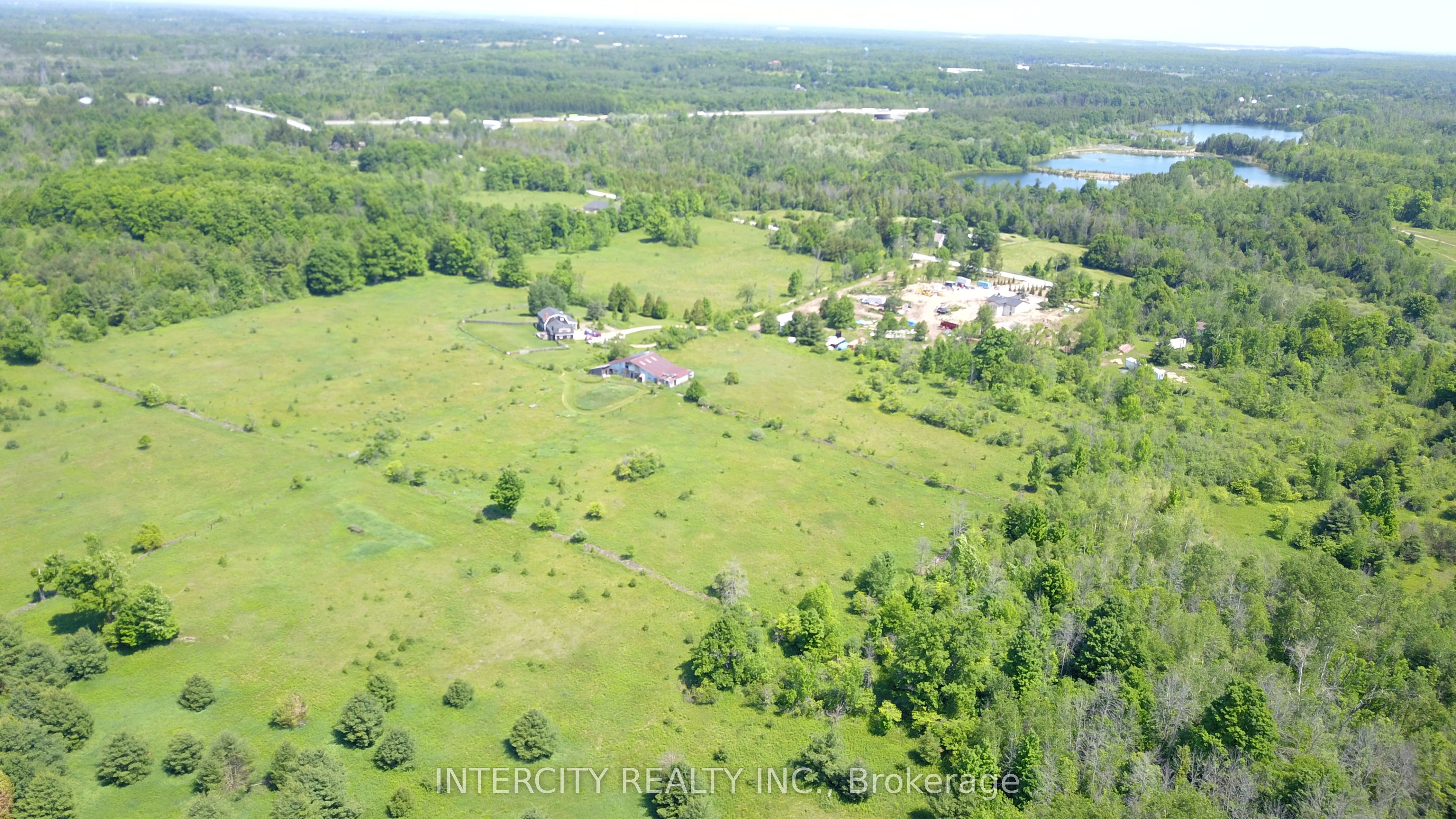 9280 First Line Property Photo 2