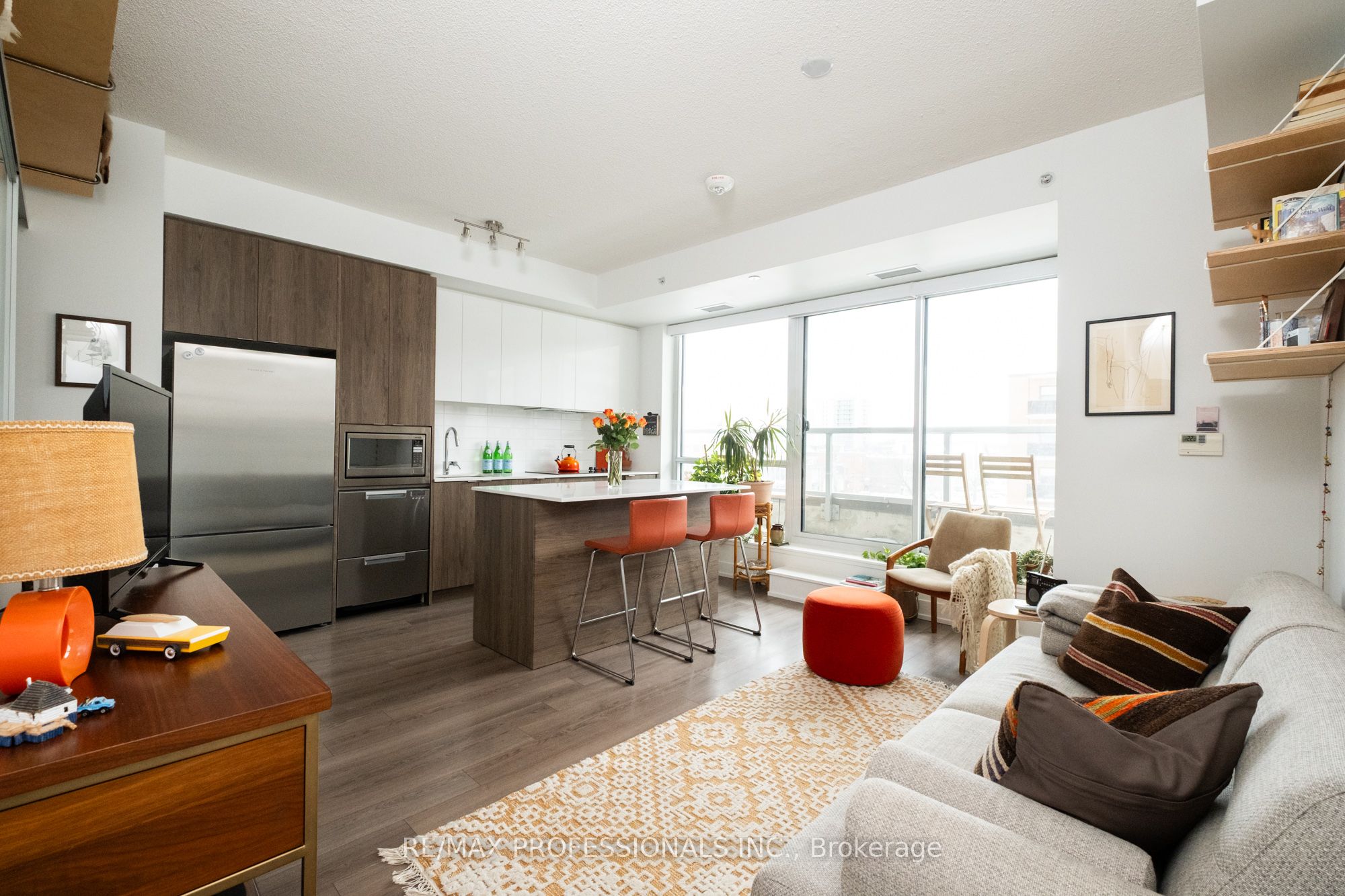 #207 - 8 Ann Street Property Photo 3