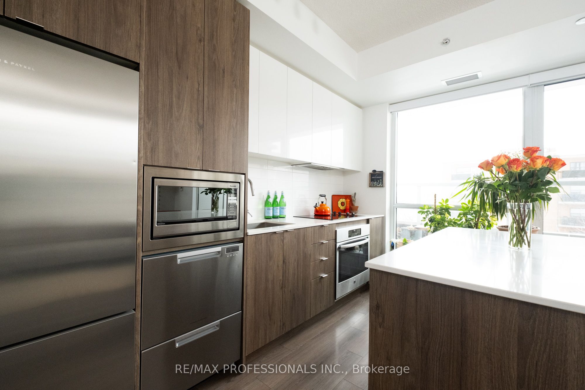#207 - 8 Ann Street Property Photo 8