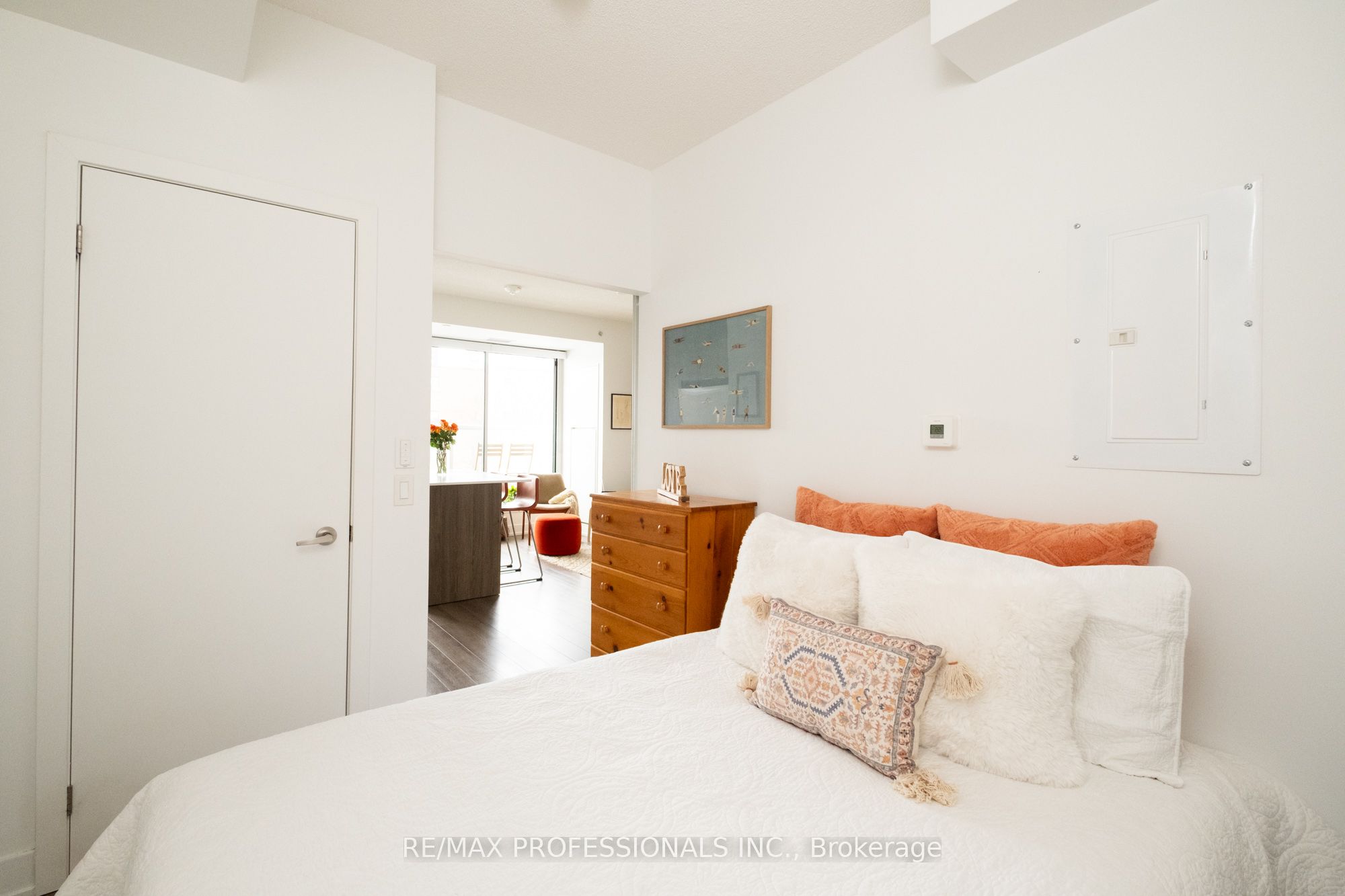 #207 - 8 Ann Street Property Photo 12