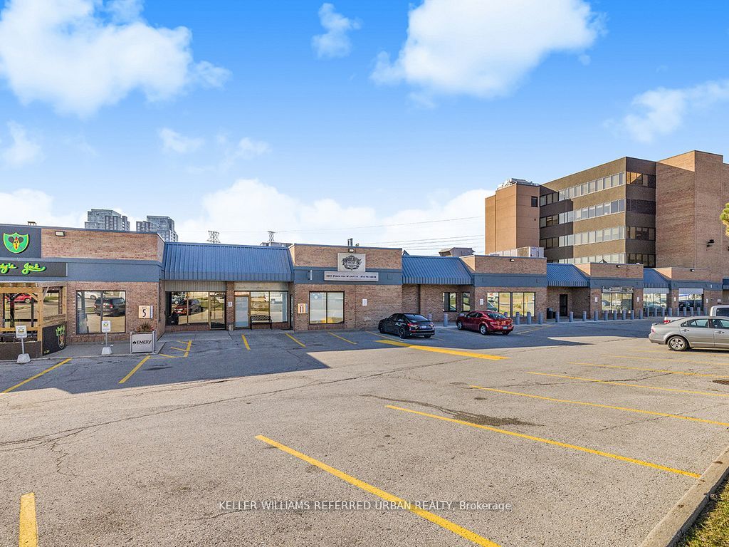 #5 - 2201 Finch Avenue Property Photo 7