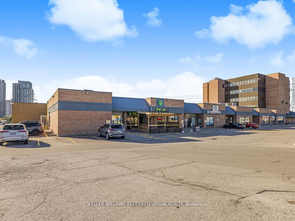 #5 - 2201 Finch Avenue Property Photo 10