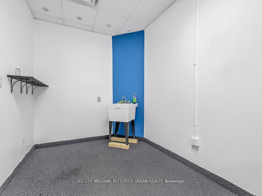 #5 - 2201 Finch Avenue Property Photo 28