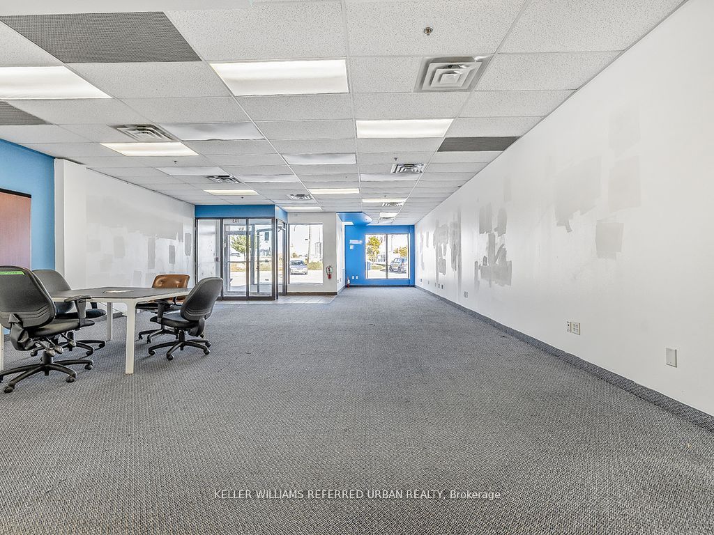 #5 - 2201 Finch Avenue Property Photo 29
