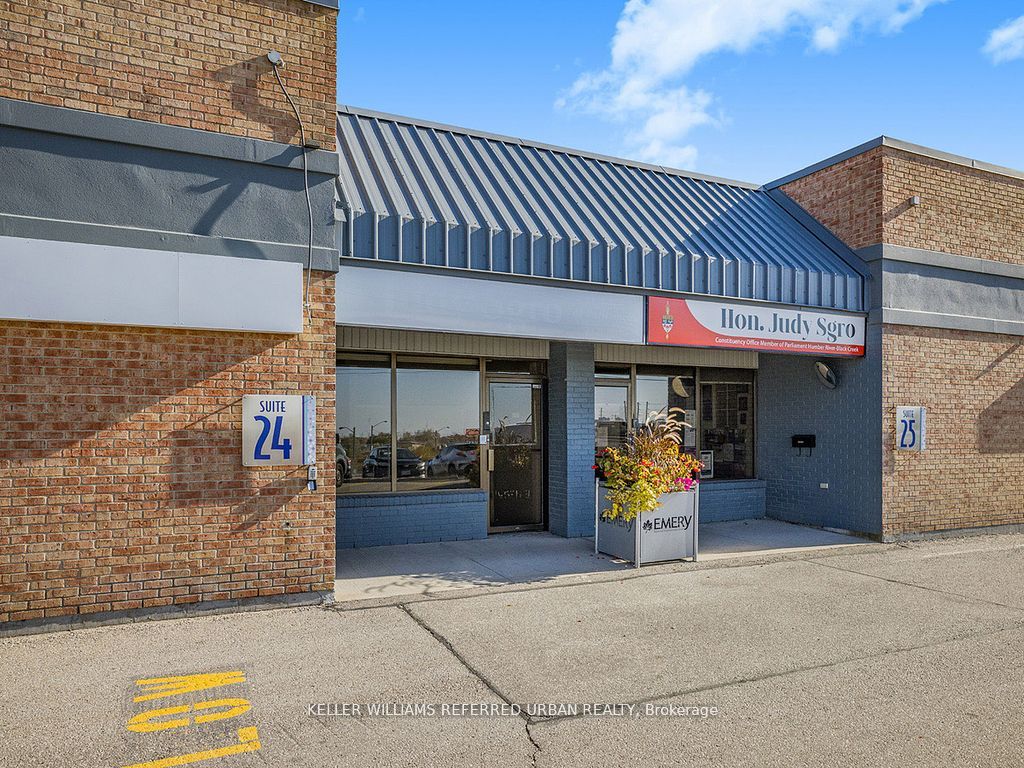 #24 - 2201 Finch Avenue Property Photo 3