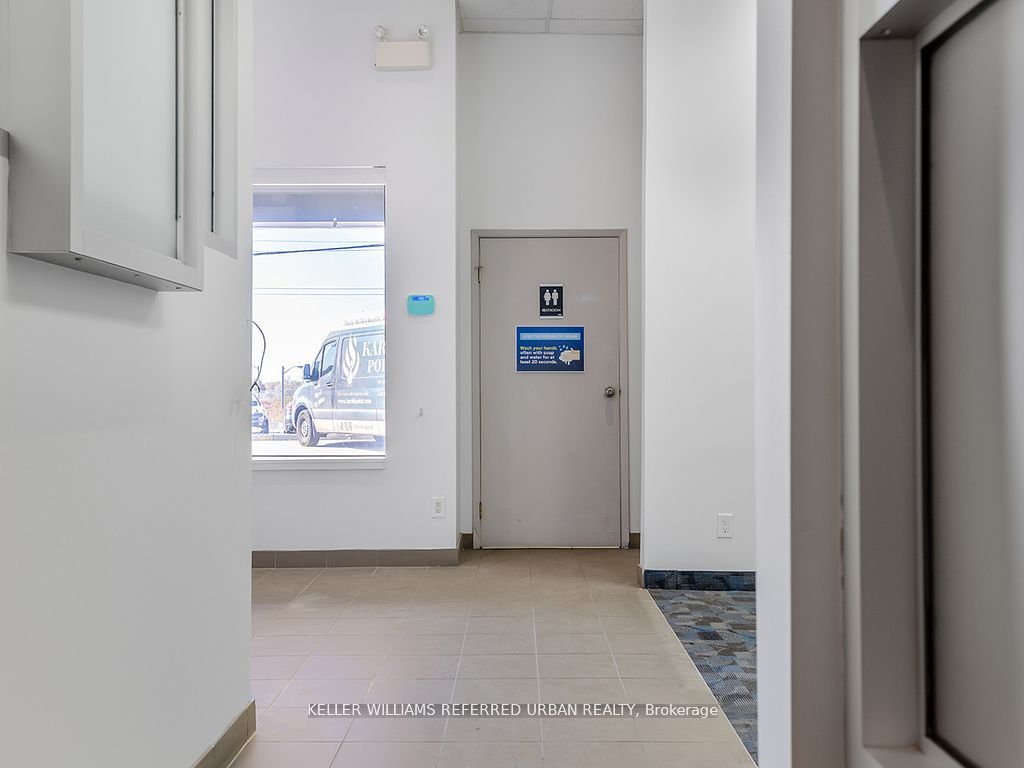 #24 - 2201 Finch Avenue Property Photo 10