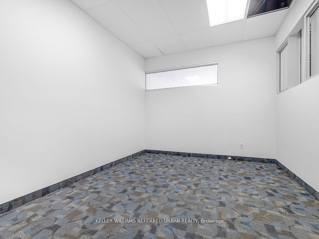#24 - 2201 Finch Avenue Property Photo 26