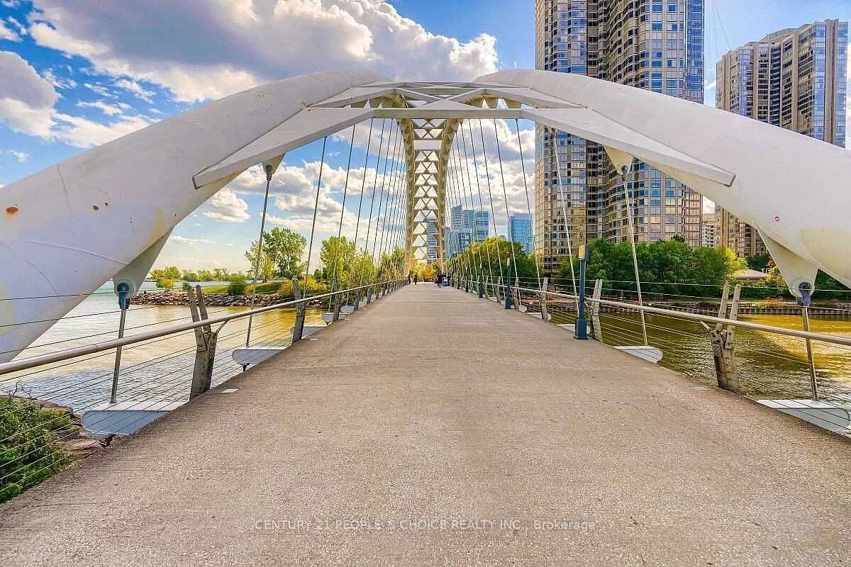 #610 - 105 The Queensway Property Photo 45