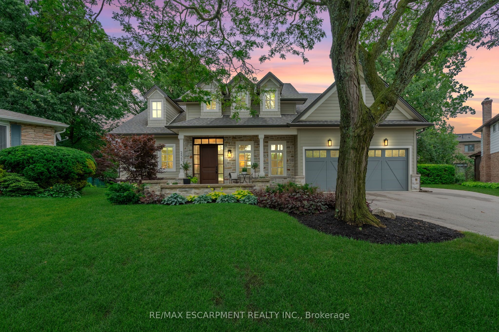 257 Surrey Drive Property Photo 1
