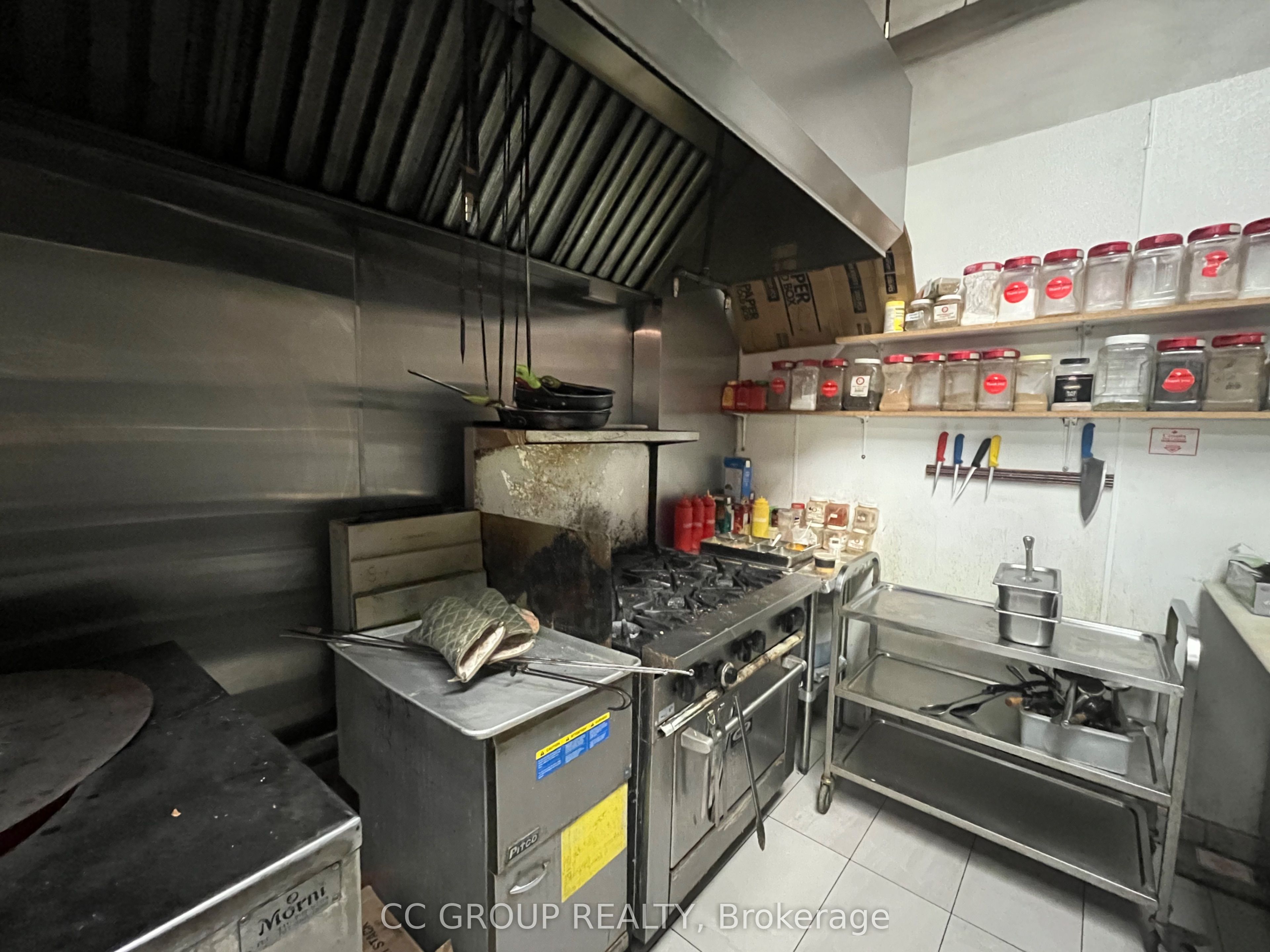 #76 - 1530 Albion Road Property Photo 6