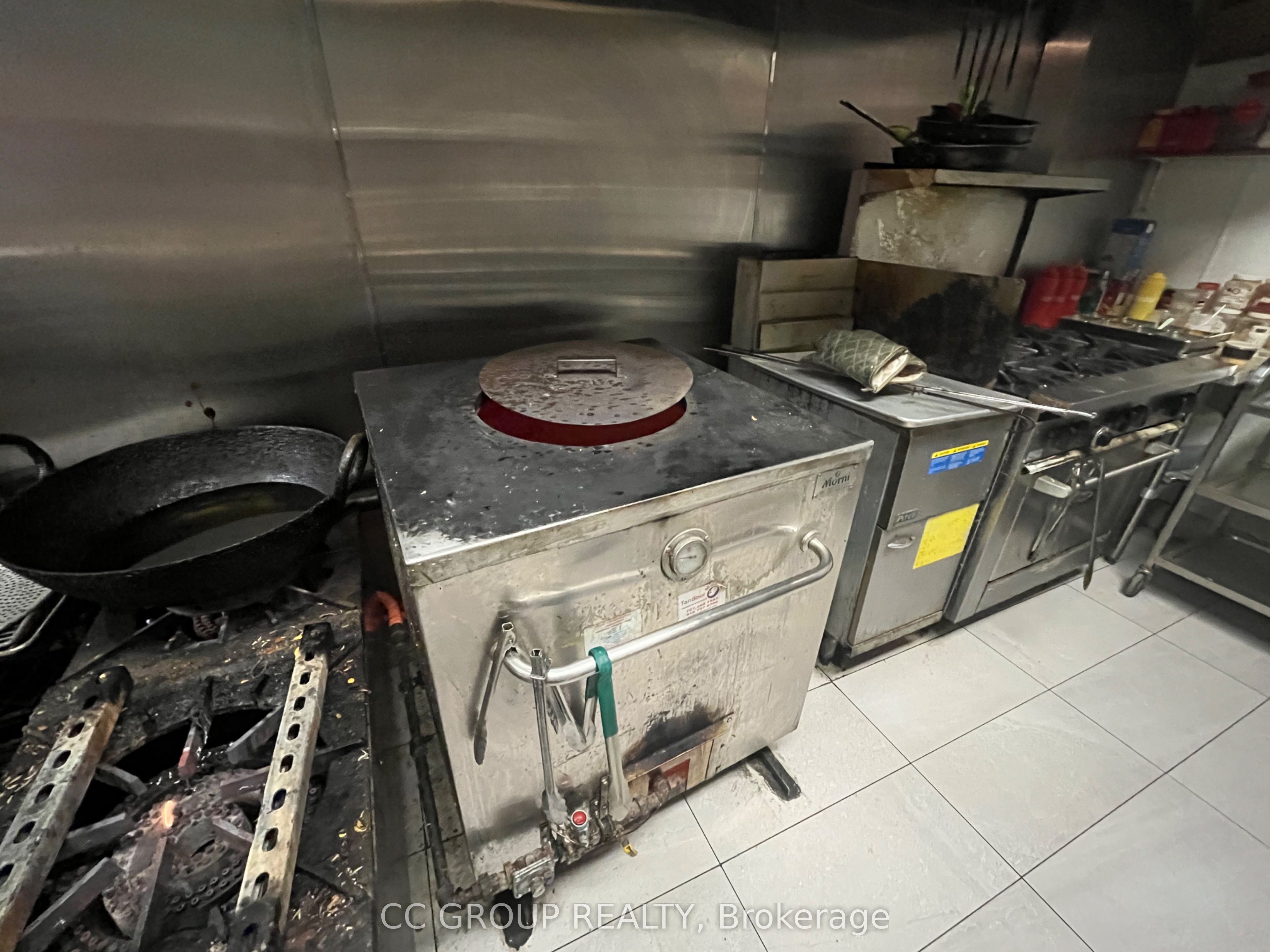 #76 - 1530 Albion Road Property Photo 7