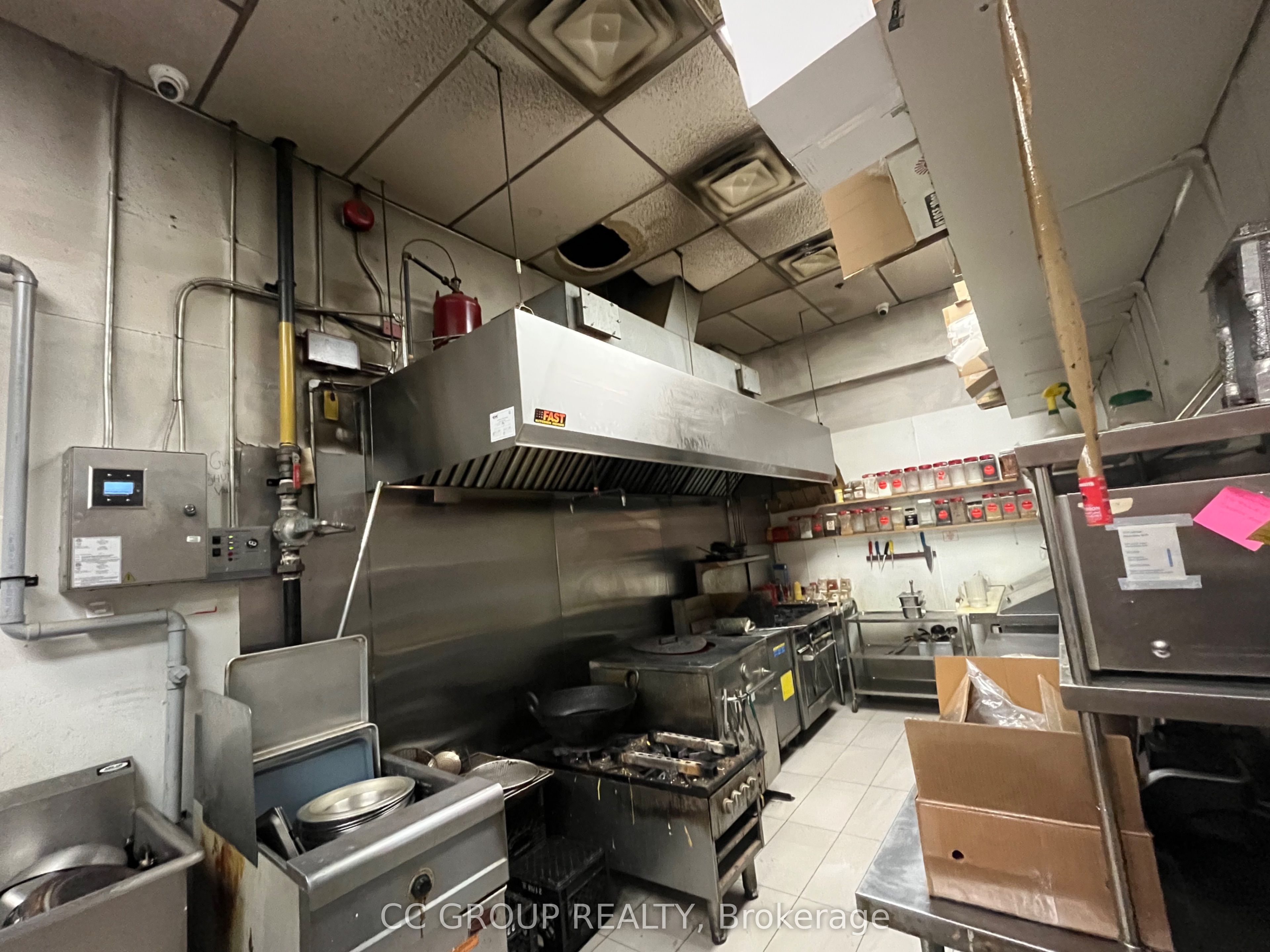 #76 - 1530 Albion Road Property Photo 10