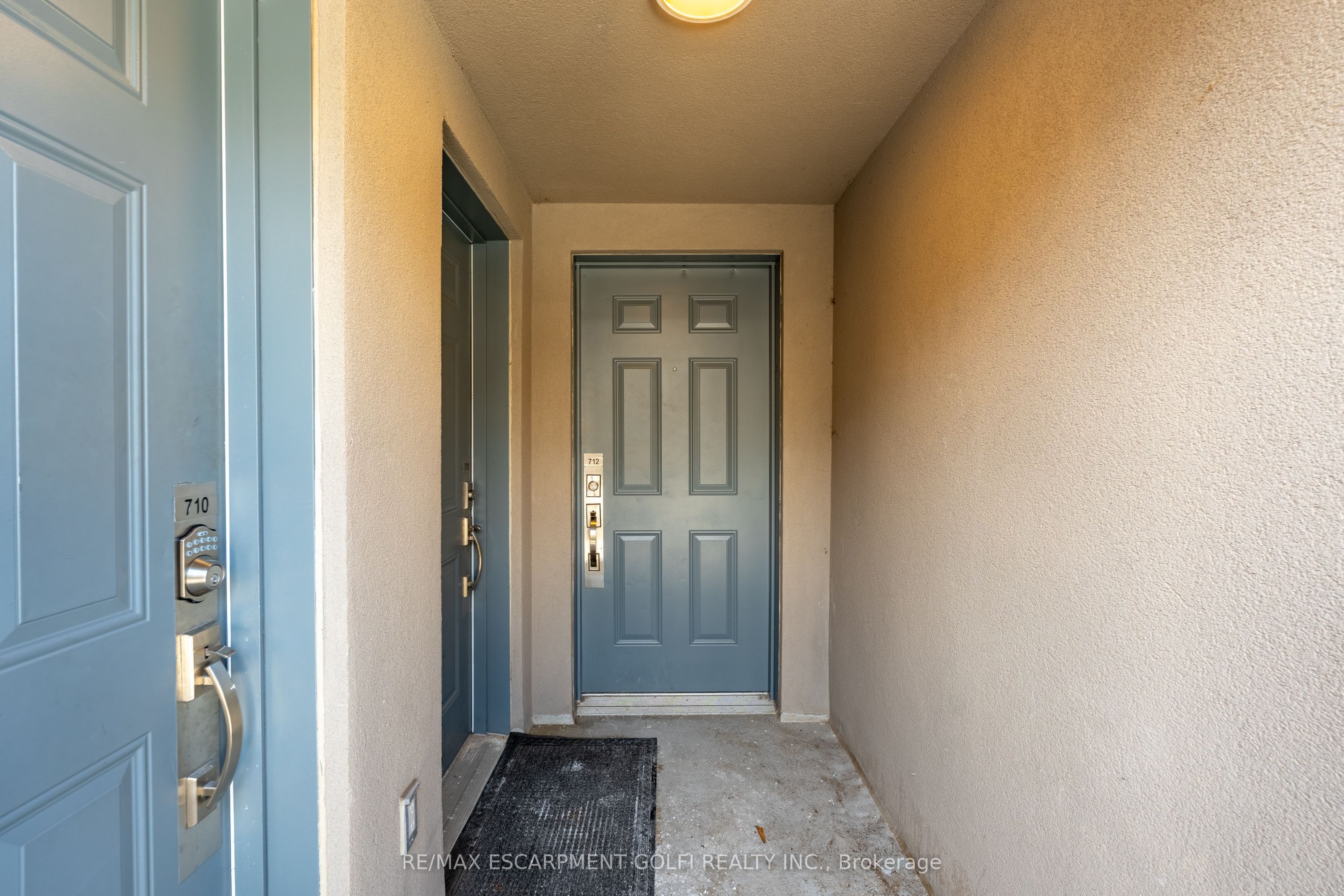 #712 - 1131 Cooke Boulevard Property Photo 4