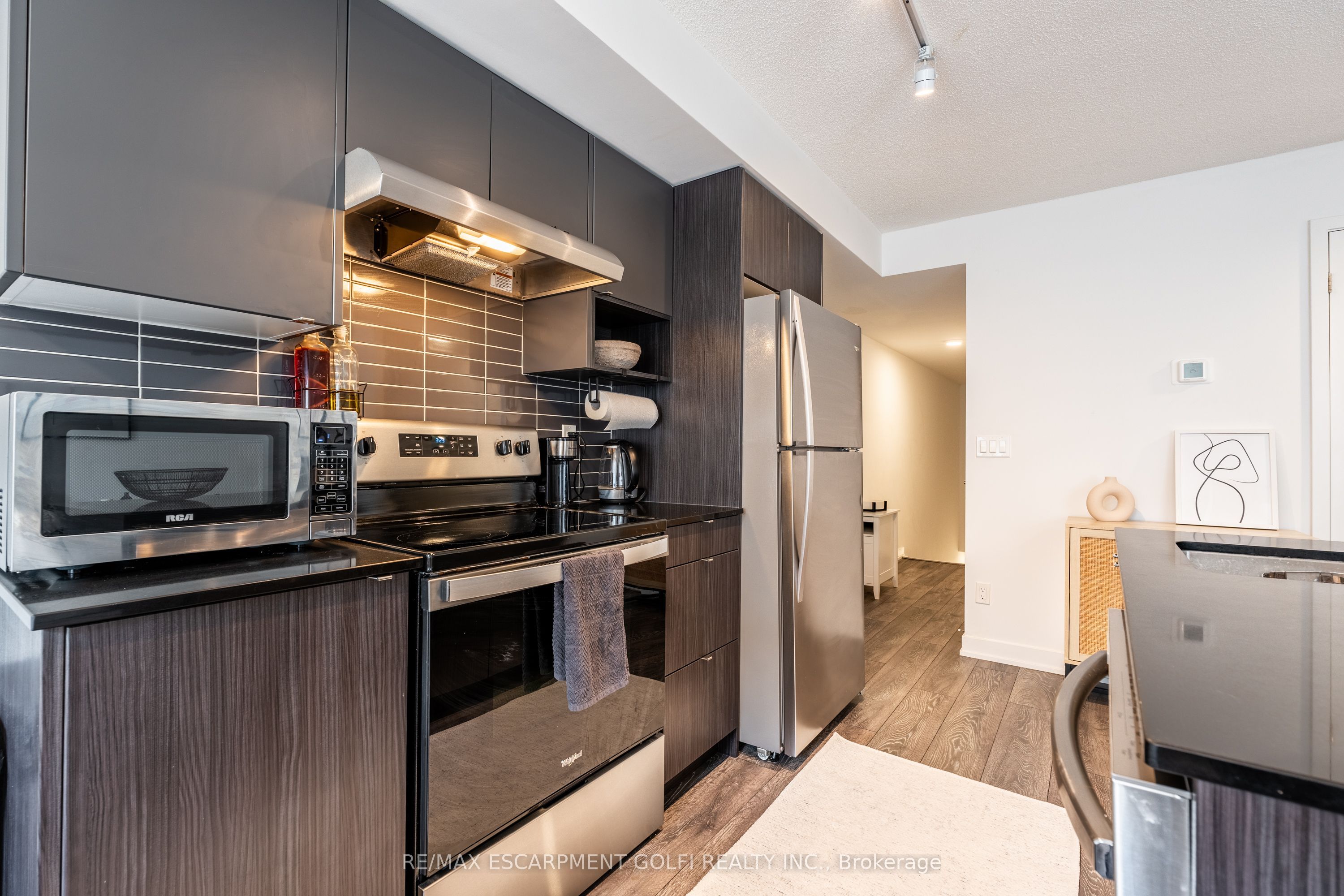 #712 - 1131 Cooke Boulevard Property Photo 11