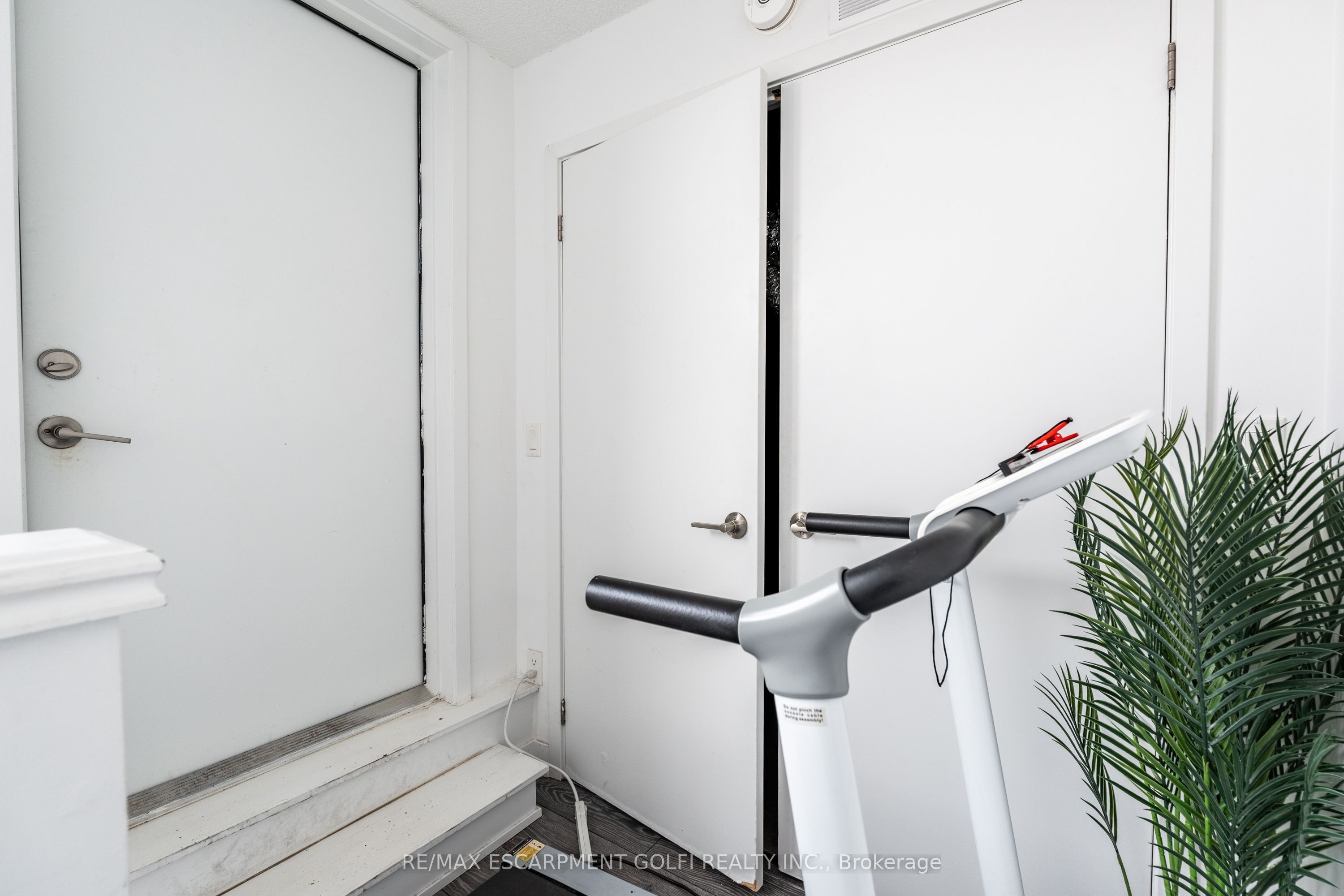 #712 - 1131 Cooke Boulevard Property Photo 22