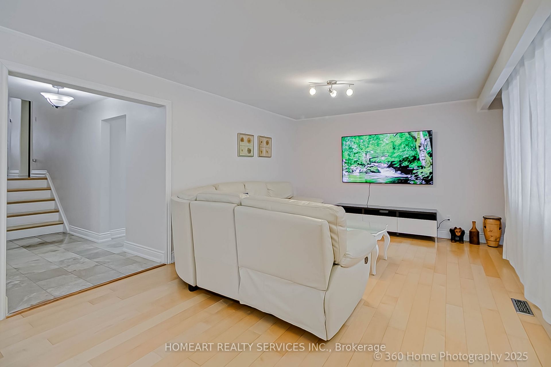 1153 Runningbrook Drive Property Photo 15