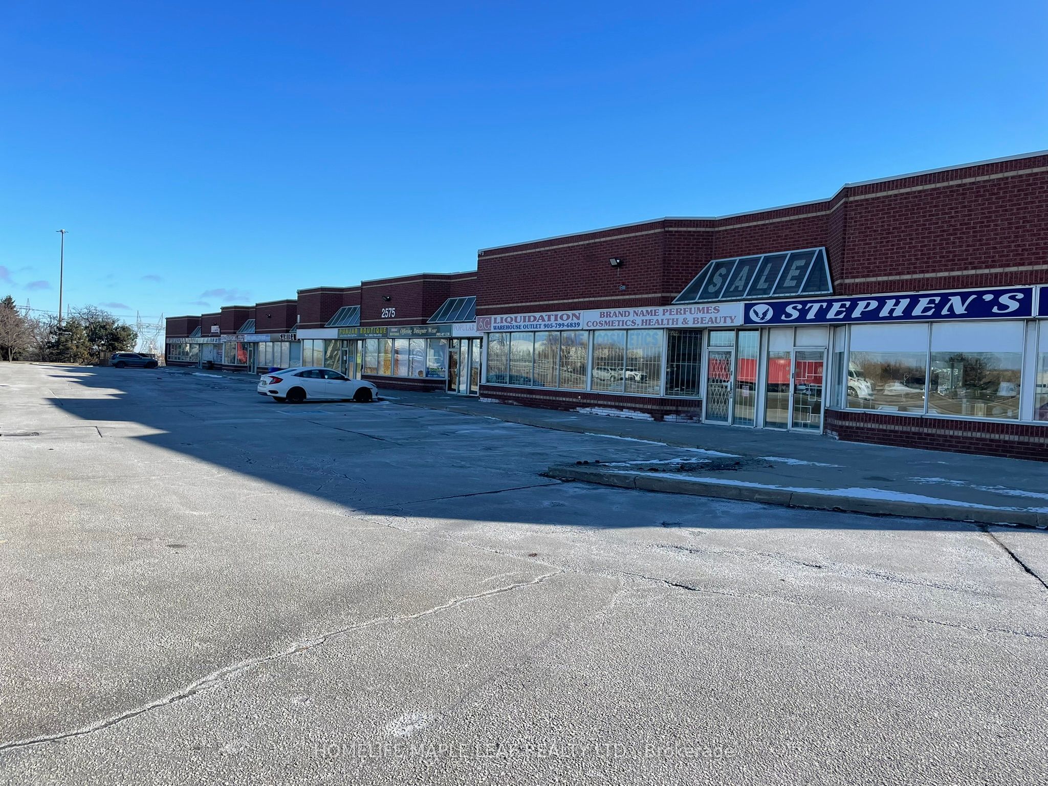 2575 Steeles Ave E Property Photo 3