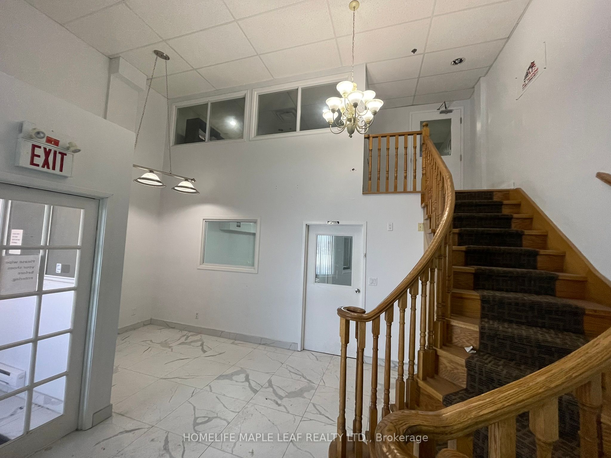 2575 Steeles Ave E Property Photo 7