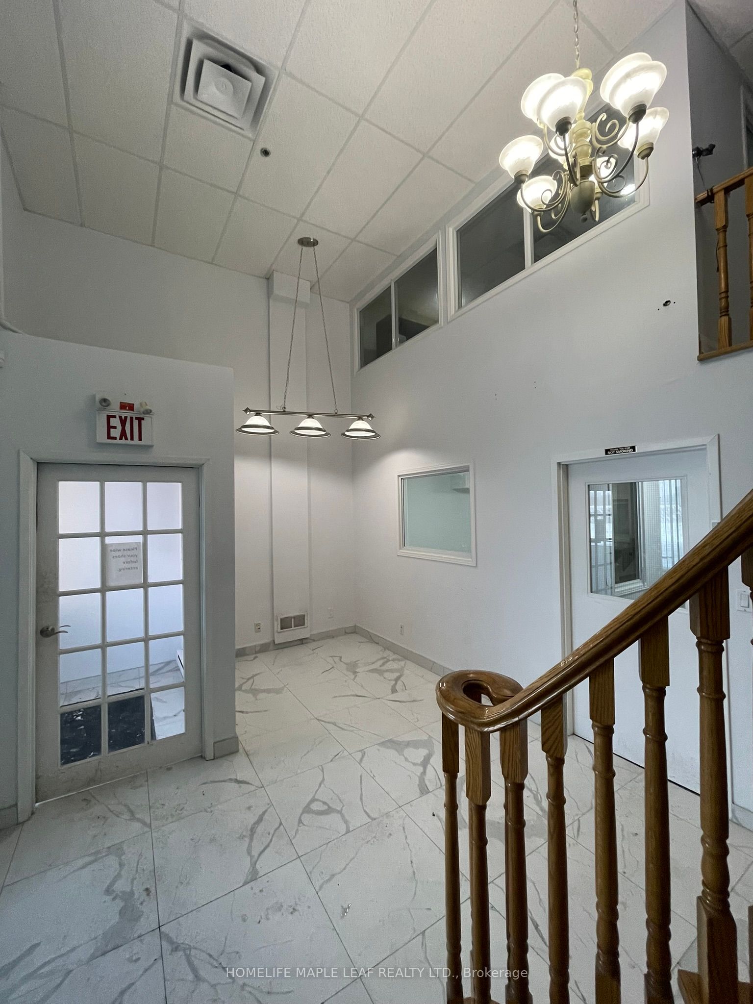2575 Steeles Ave E Property Photo 8