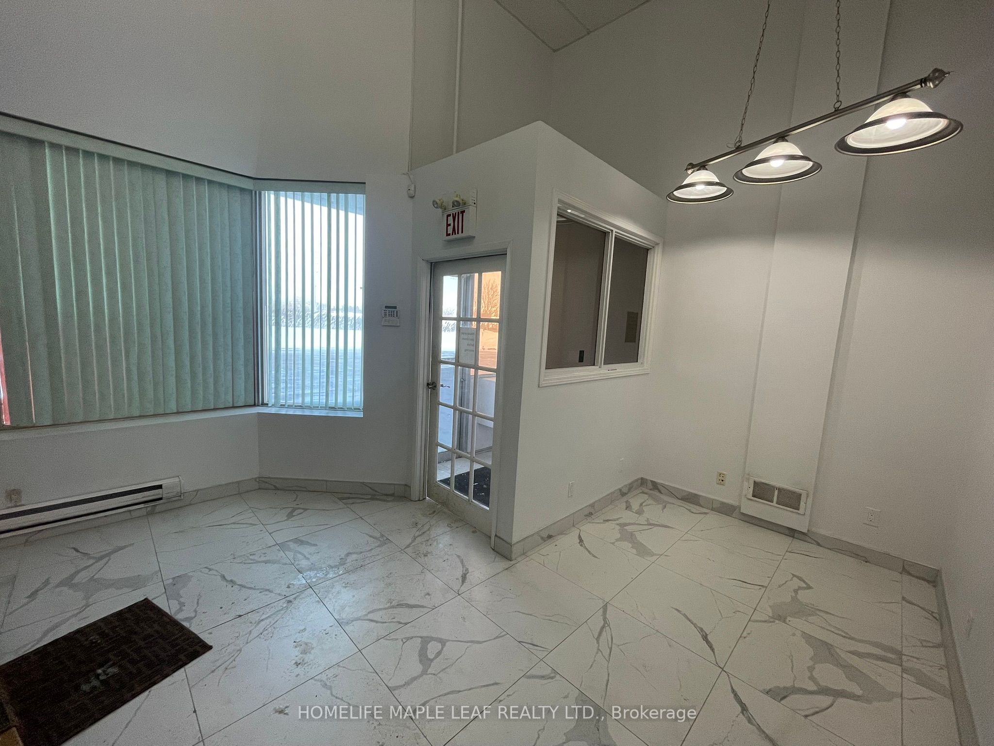 2575 Steeles Ave E Property Photo 9