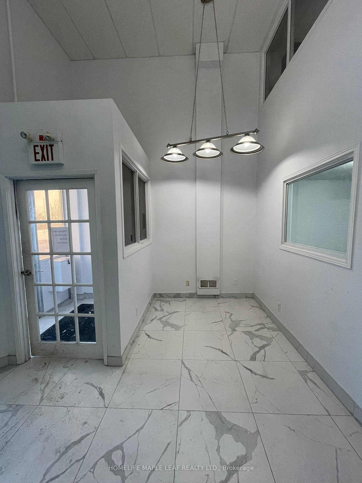 2575 Steeles Ave E Property Photo 10
