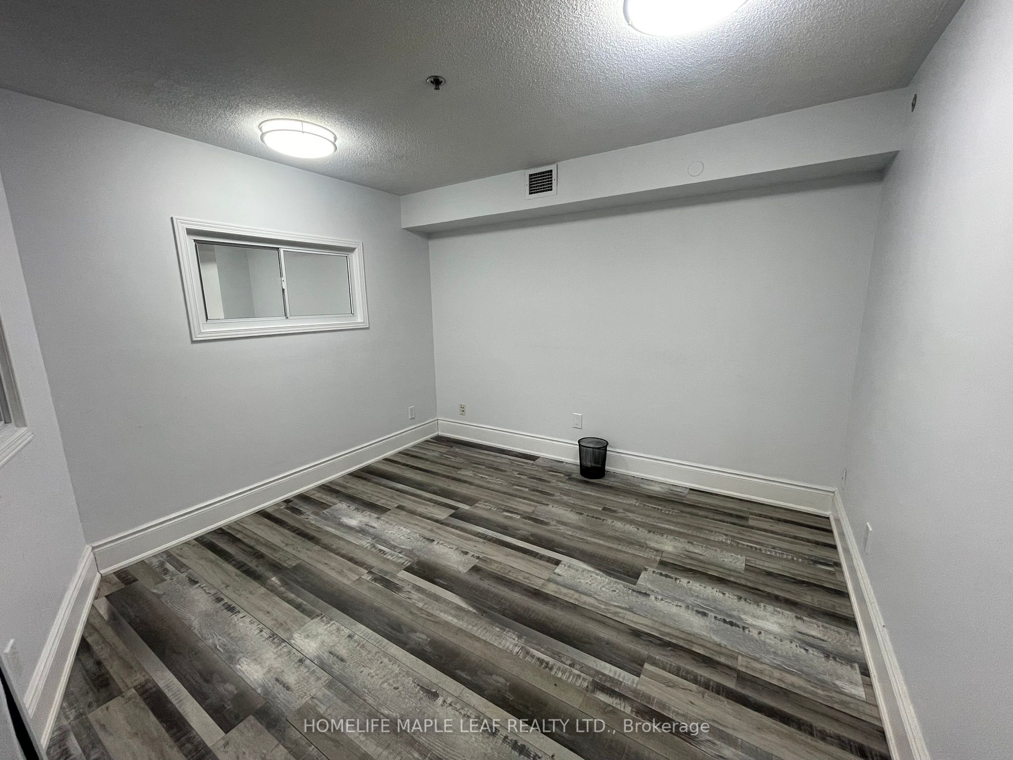 2575 Steeles Ave E Property Photo 17