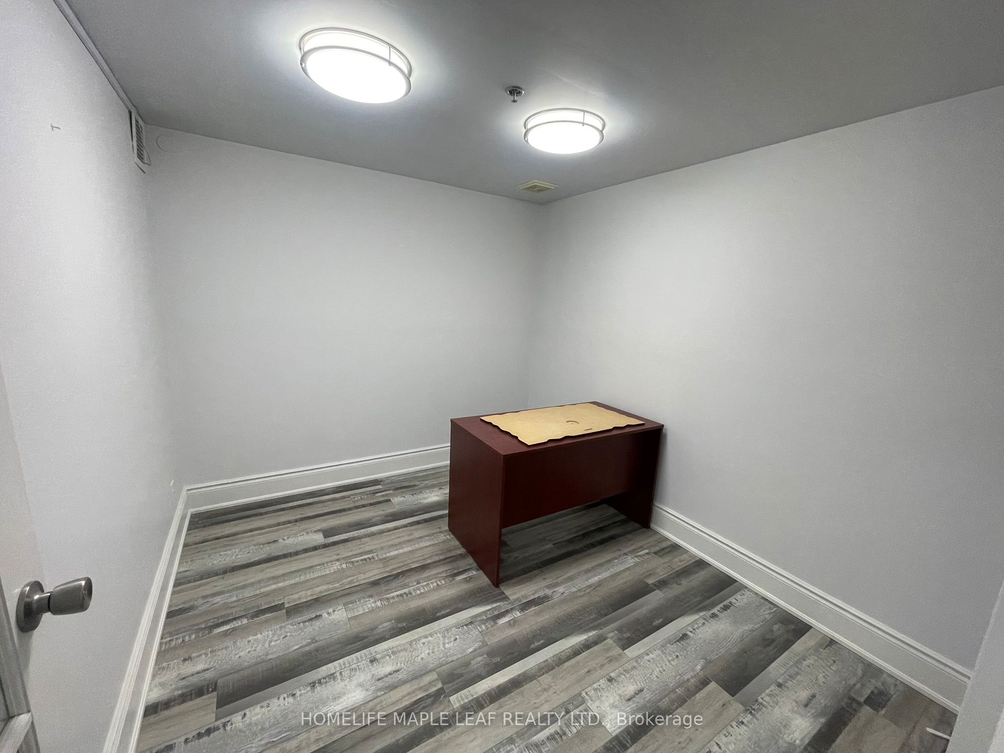 2575 Steeles Ave E Property Photo 20