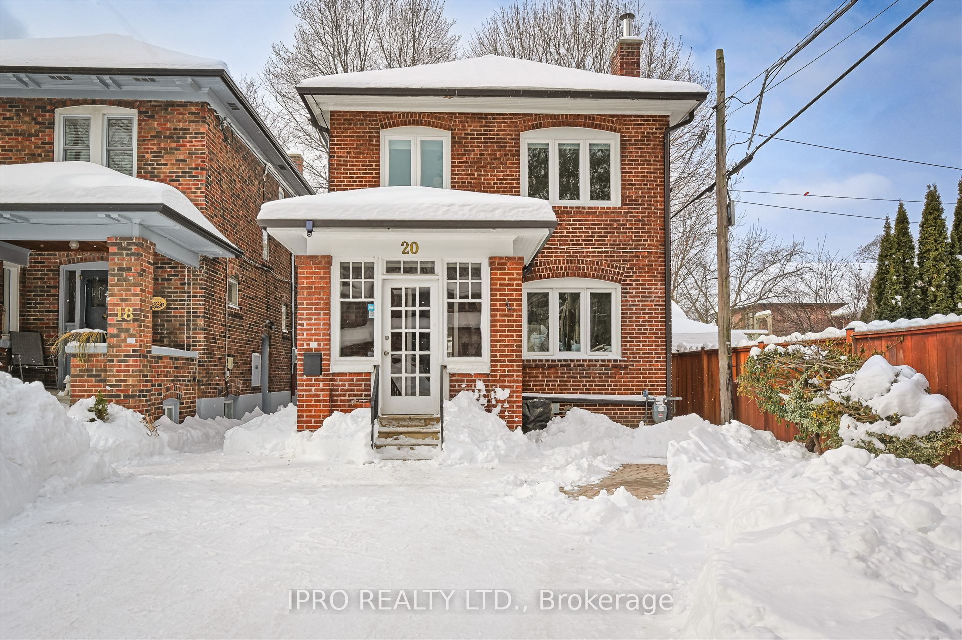 20 Thornhill Avenue Property Photo 1