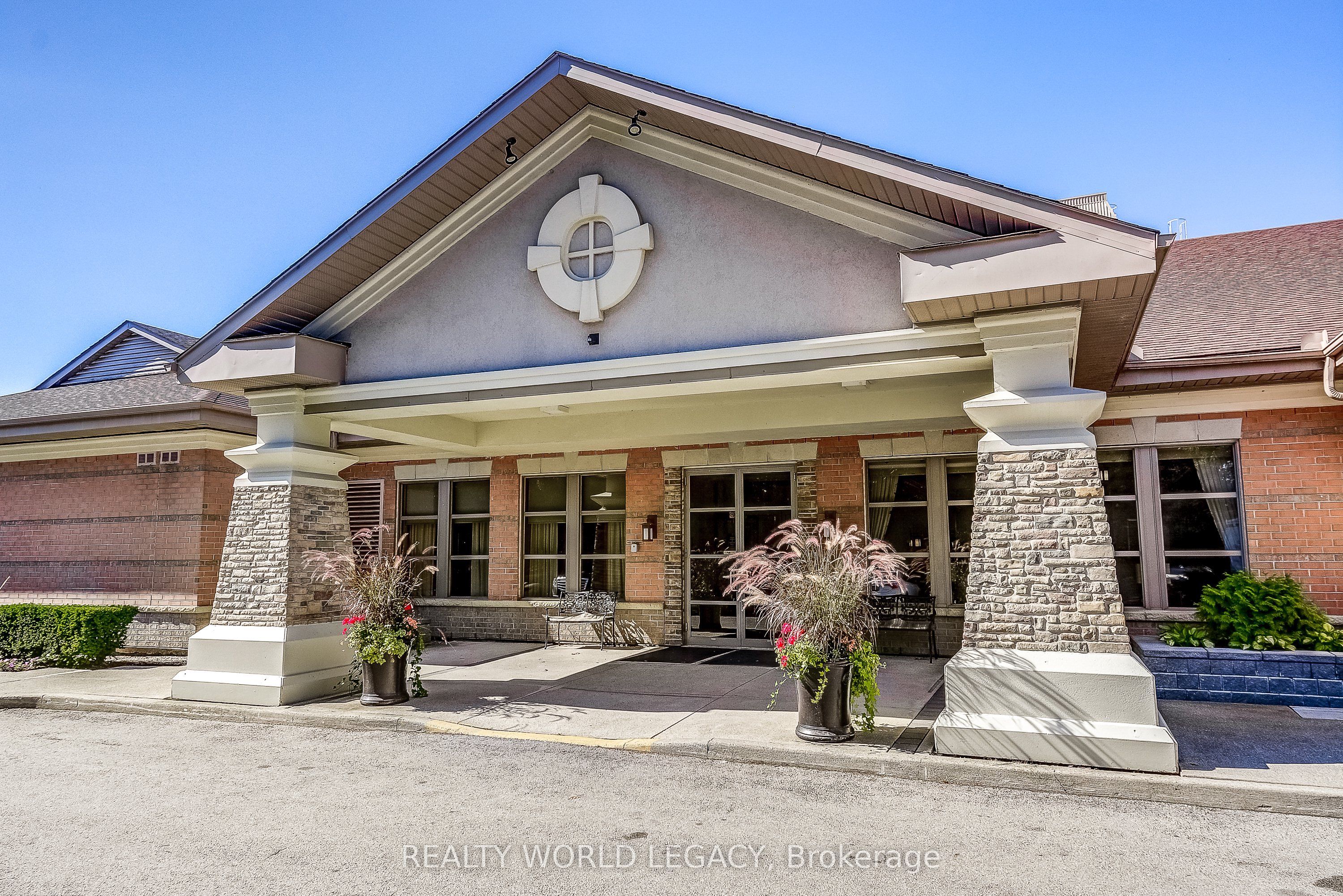 #2405 - 100 Burloak Drive Property Photo 1