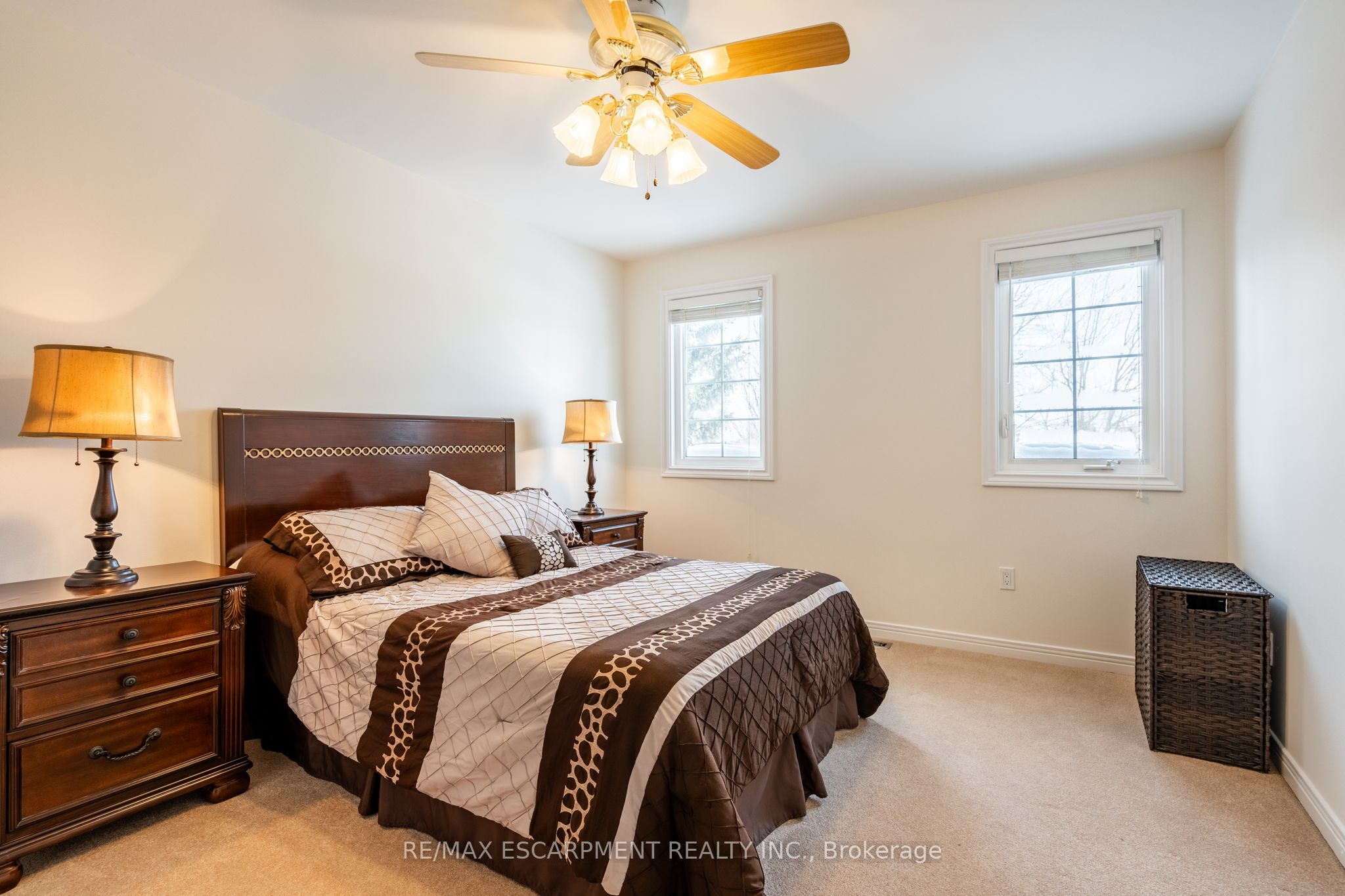 2049 Country Club Drive Property Photo 21