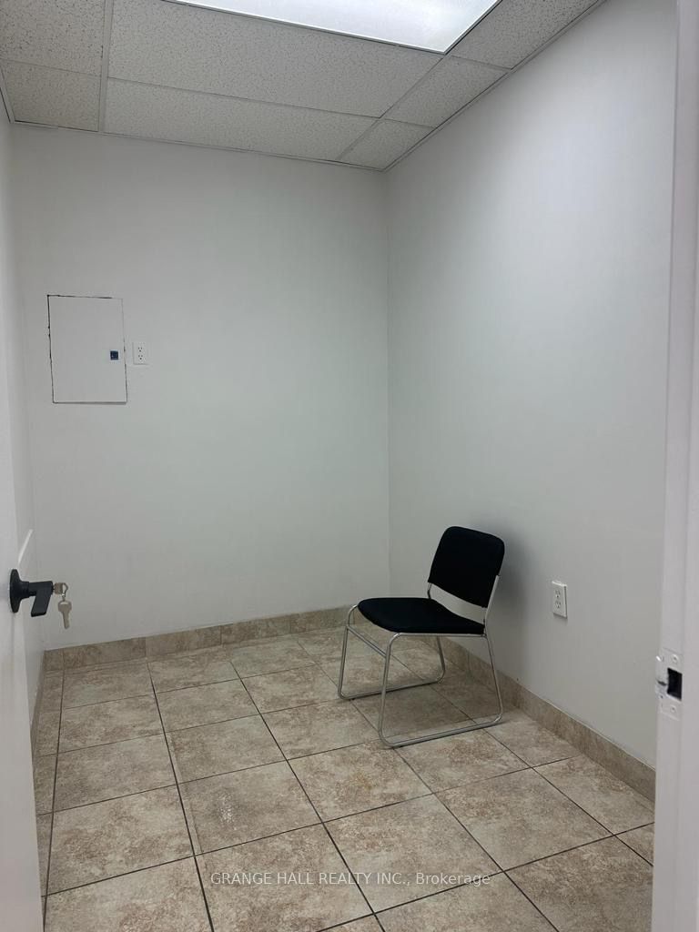 #111a - 1649 Dufferin Street Property Photo 6