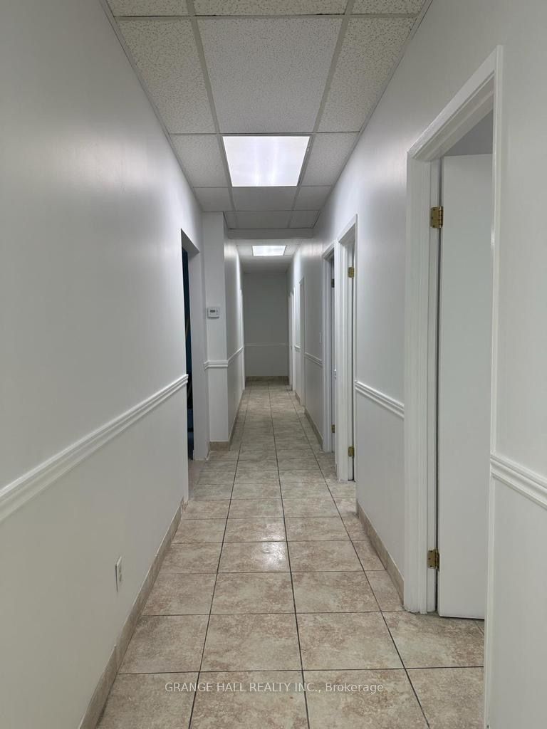 #111a - 1649 Dufferin Street Property Photo 8