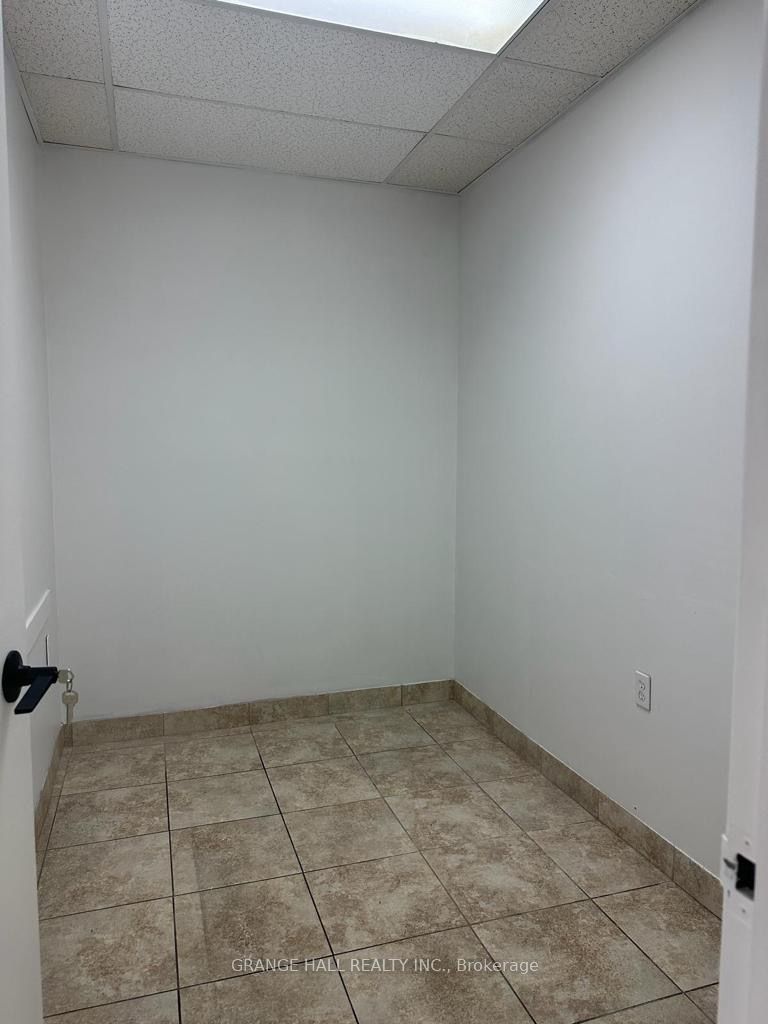 #111a - 1649 Dufferin Street Property Photo 15