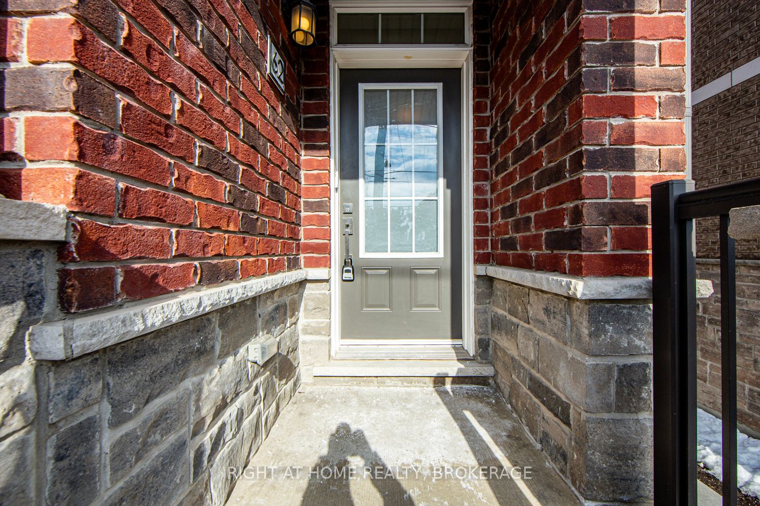 #62 - 445 Ontario Street Property Photo 4
