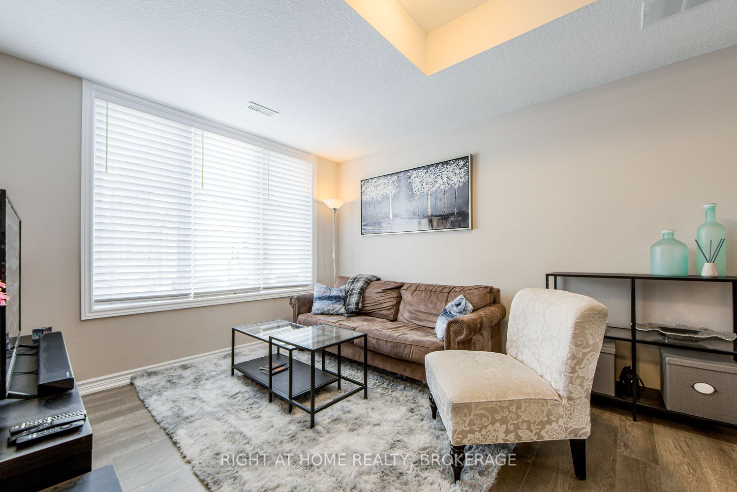#62 - 445 Ontario Street Property Photo 12