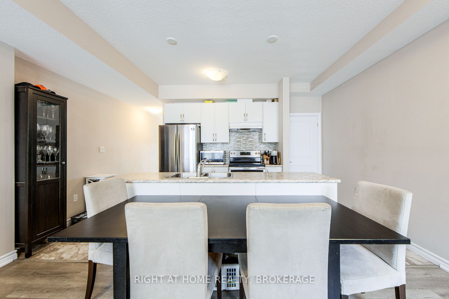 #62 - 445 Ontario Street Property Photo 14