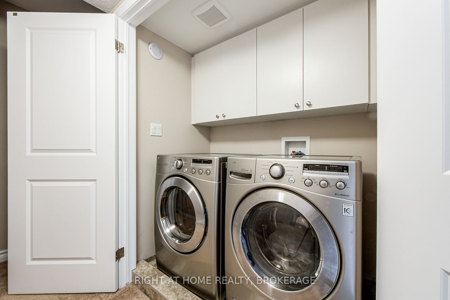 #62 - 445 Ontario Street Property Photo 24