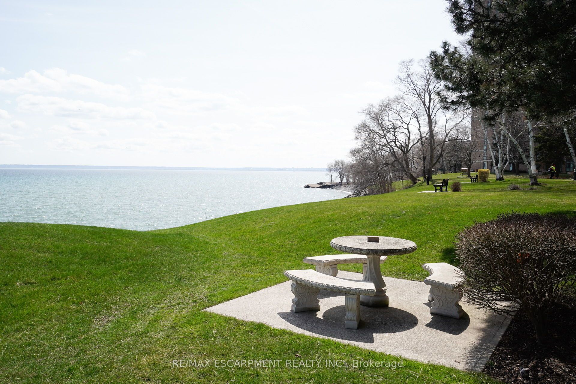5280 Lake Shore Rd Property Photo 41