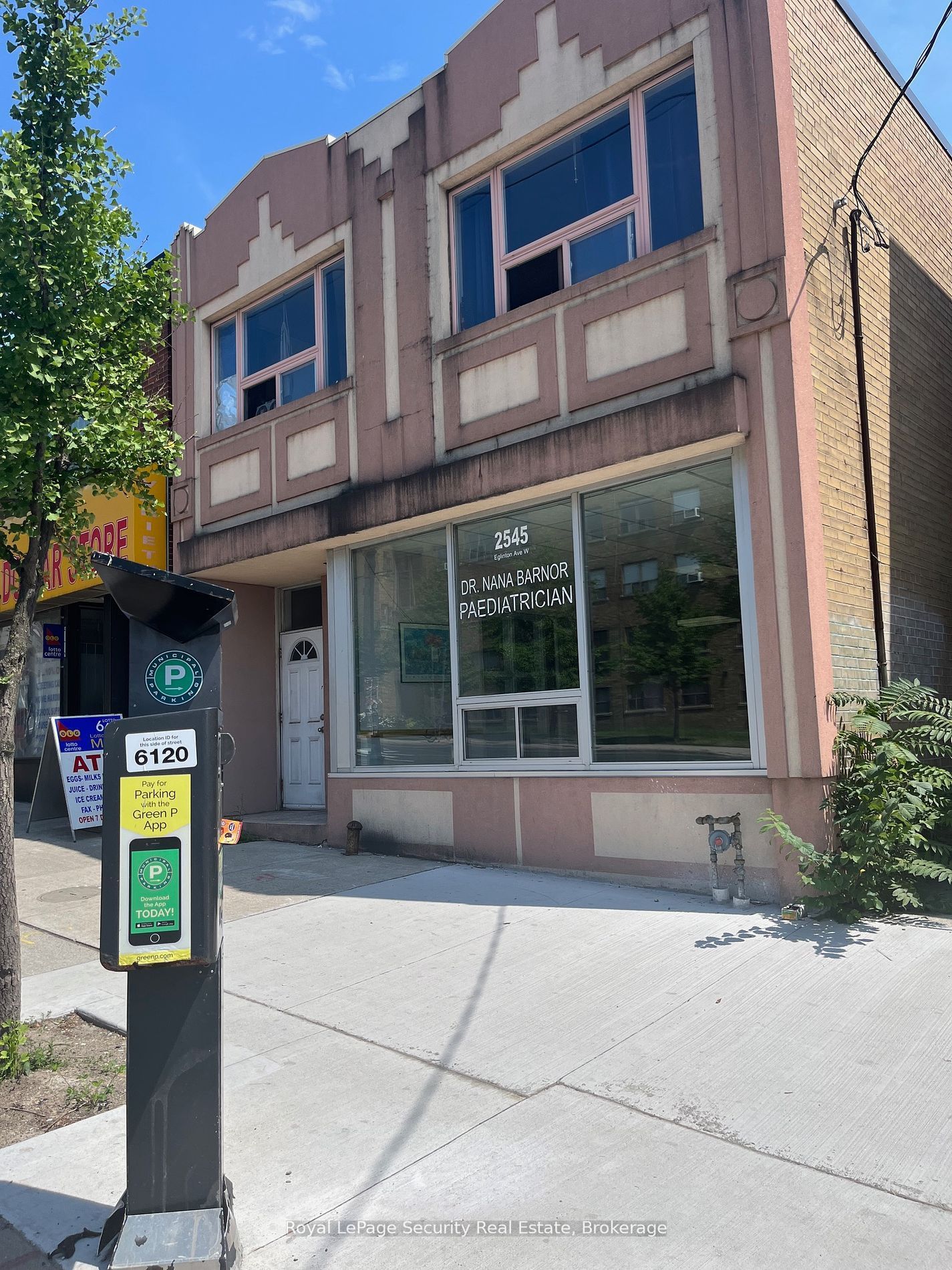 2545 Eglinton Avenue Property Photo 2