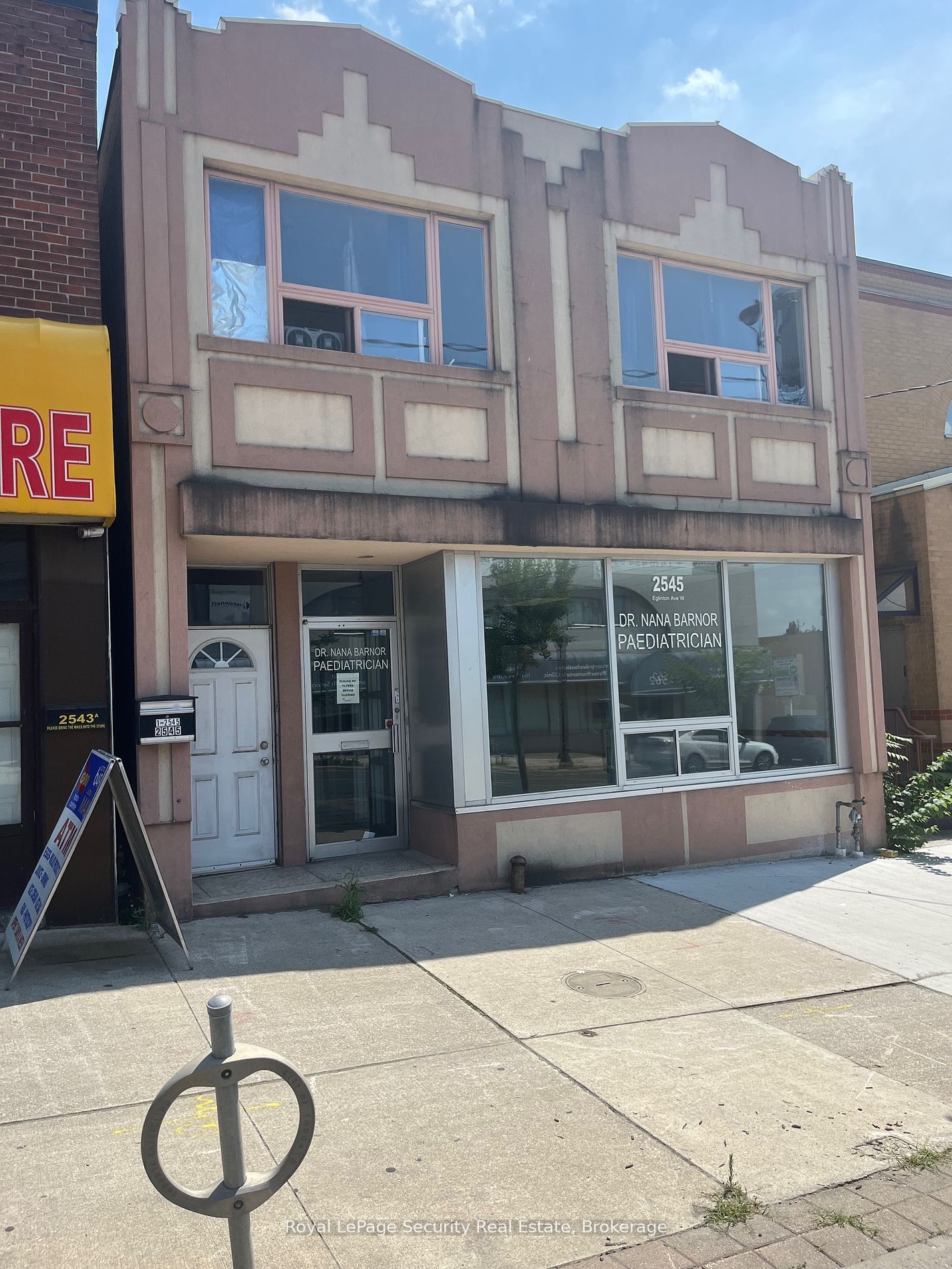 2545 Eglinton Avenue Property Photo 3