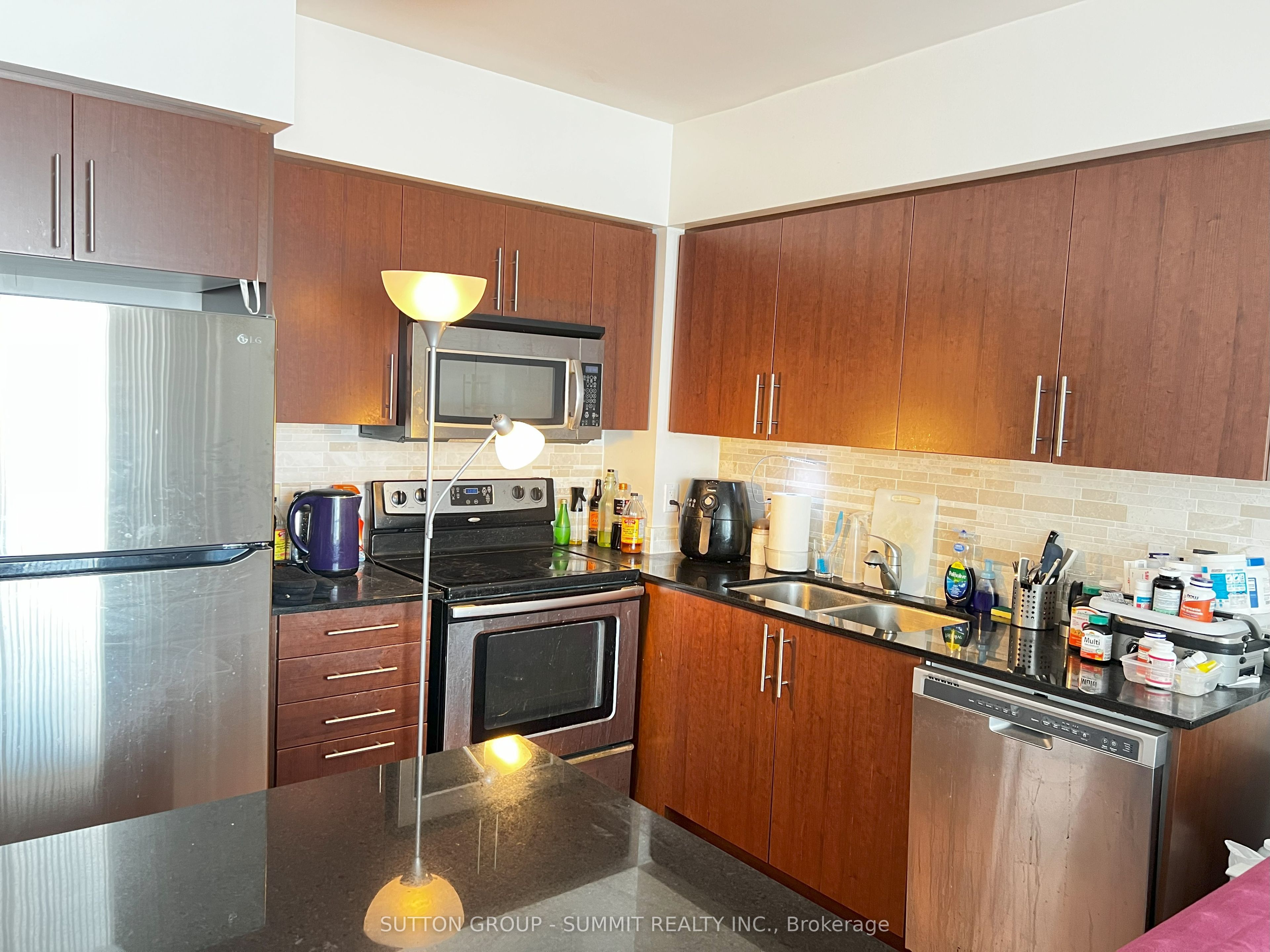 #3103 - 2240 Lakeshore Boulevard Property Photo 2