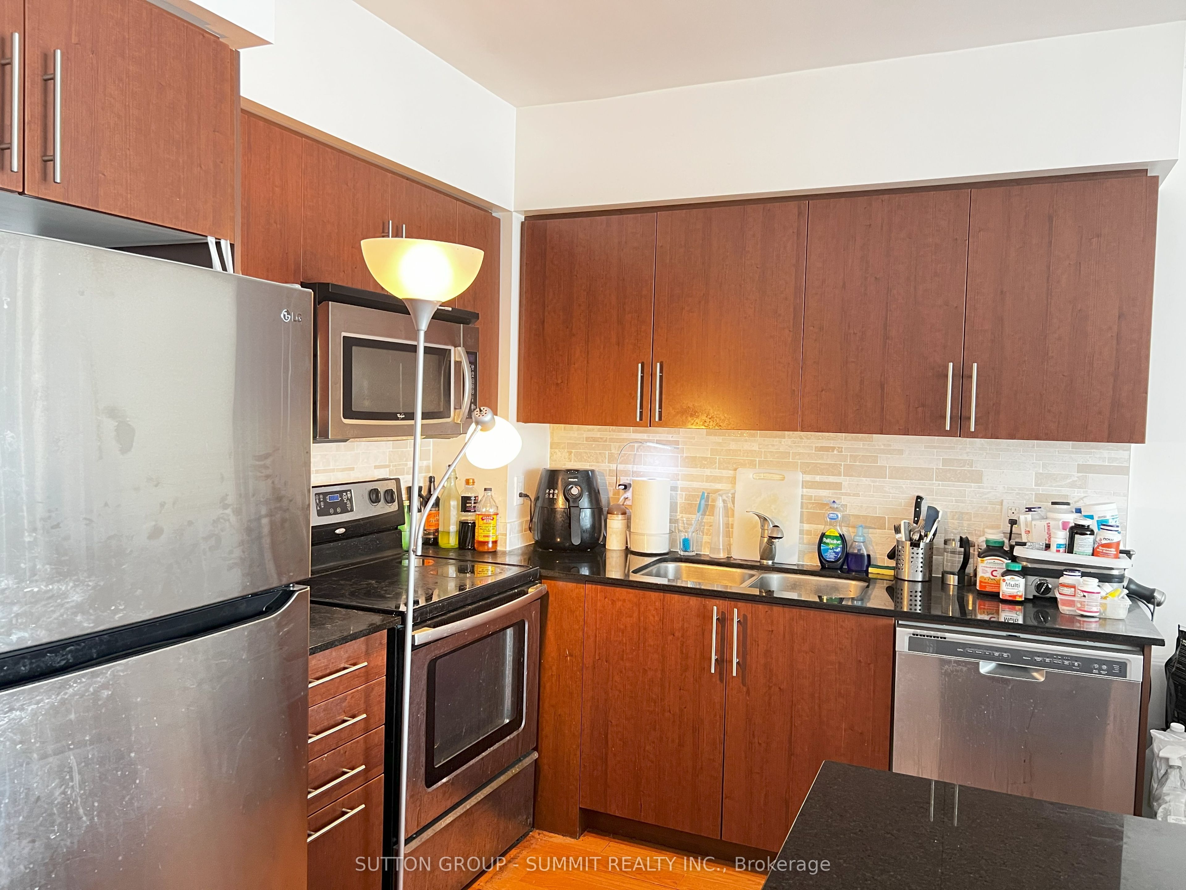 #3103 - 2240 Lakeshore Boulevard Property Photo 3