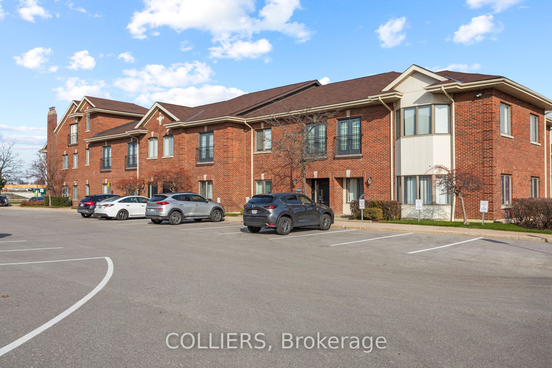 #200 - 5403 Eglinton Avenue Property Photo 1